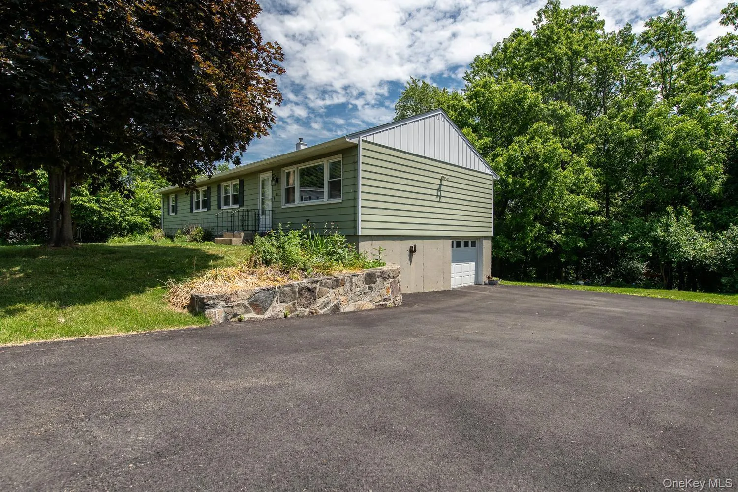 89 Ardmore Drive, Wappinger, NY, 3 Bedrooms Bedrooms, 7 Rooms Rooms,1 BathroomBathrooms,Residential,For Rent,Ardmore,0,1015593 89 Ardmore Drive, Wappinger, NY, 3 Bedrooms Bedrooms, 7 Rooms Rooms,1 BathroomBathrooms,Residential,For Rent,Ardmore,0,1015593