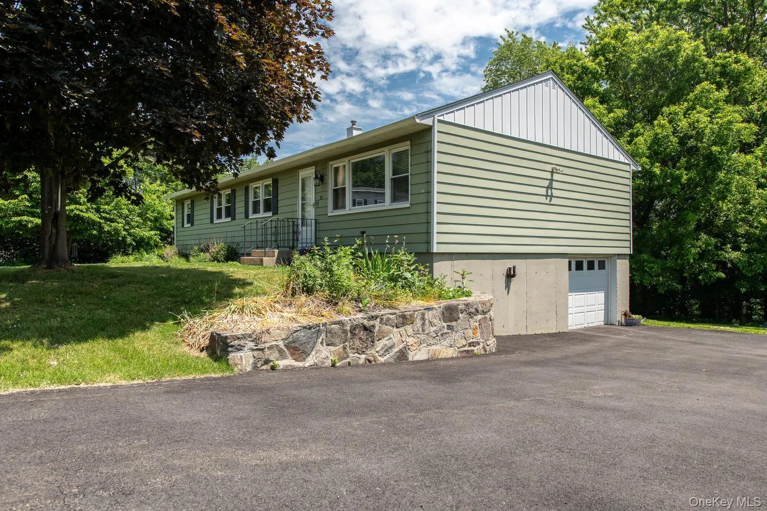 89 Ardmore Drive, Wappinger, NY, 3 Bedrooms Bedrooms, 7 Rooms Rooms,1 BathroomBathrooms,Residential,For Rent,Ardmore,0,1015593 89 Ardmore Drive, Wappinger, NY, 3 Bedrooms Bedrooms, 7 Rooms Rooms,1 BathroomBathrooms,Residential,For Rent,Ardmore,0,1015593