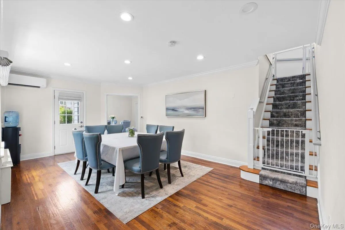 8 Park Circle, North Hempstead, NY, 3 Bedrooms Bedrooms, 6 Rooms Rooms,1 BathroomBathrooms,Residential,For Rent,Park,0,1015595 8 Park Circle, North Hempstead, NY, 3 Bedrooms Bedrooms, 6 Rooms Rooms,1 BathroomBathrooms,Residential,For Rent,Park,0,1015595