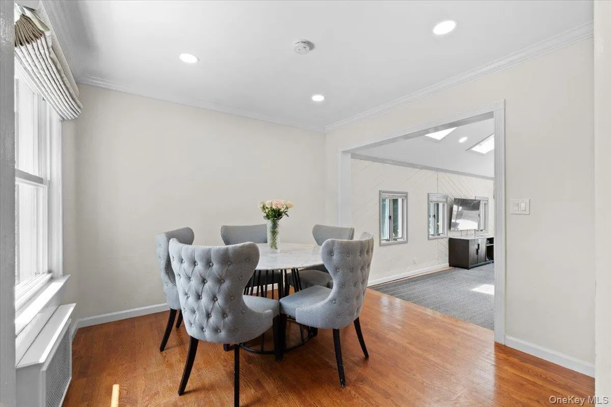 8 Park Circle, North Hempstead, NY, 3 Bedrooms Bedrooms, 6 Rooms Rooms,1 BathroomBathrooms,Residential,For Rent,Park,0,1015595 8 Park Circle, North Hempstead, NY, 3 Bedrooms Bedrooms, 6 Rooms Rooms,1 BathroomBathrooms,Residential,For Rent,Park,0,1015595