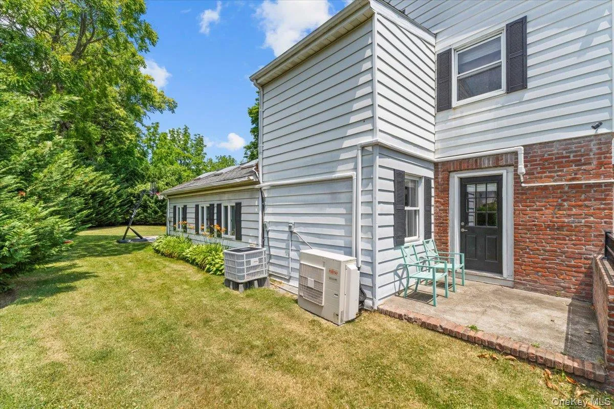 8 Park Circle, North Hempstead, NY, 3 Bedrooms Bedrooms, 6 Rooms Rooms,1 BathroomBathrooms,Residential,For Rent,Park,0,1015595 8 Park Circle, North Hempstead, NY, 3 Bedrooms Bedrooms, 6 Rooms Rooms,1 BathroomBathrooms,Residential,For Rent,Park,0,1015595