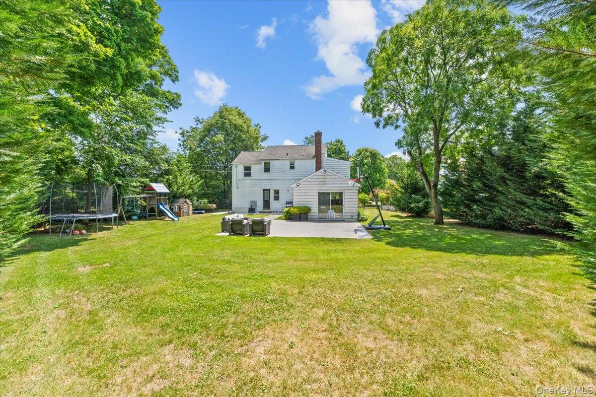 8 Park Circle, North Hempstead, NY, 3 Bedrooms Bedrooms, 6 Rooms Rooms,1 BathroomBathrooms,Residential,For Rent,Park,0,1015595 8 Park Circle, North Hempstead, NY, 3 Bedrooms Bedrooms, 6 Rooms Rooms,1 BathroomBathrooms,Residential,For Rent,Park,0,1015595
