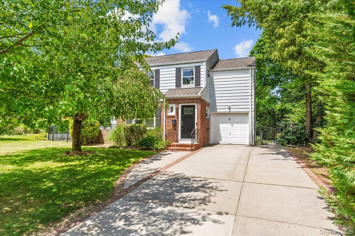 8 Park Circle, North Hempstead, NY, 3 Bedrooms Bedrooms, 6 Rooms Rooms,1 BathroomBathrooms,Residential,For Rent,Park,0,1015595 8 Park Circle, North Hempstead, NY, 3 Bedrooms Bedrooms, 6 Rooms Rooms,1 BathroomBathrooms,Residential,For Rent,Park,0,1015595