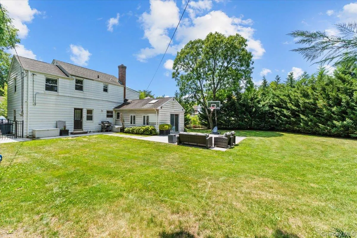 8 Park Circle, North Hempstead, NY, 3 Bedrooms Bedrooms, 6 Rooms Rooms,1 BathroomBathrooms,Residential,For Rent,Park,0,1015595 8 Park Circle, North Hempstead, NY, 3 Bedrooms Bedrooms, 6 Rooms Rooms,1 BathroomBathrooms,Residential,For Rent,Park,0,1015595