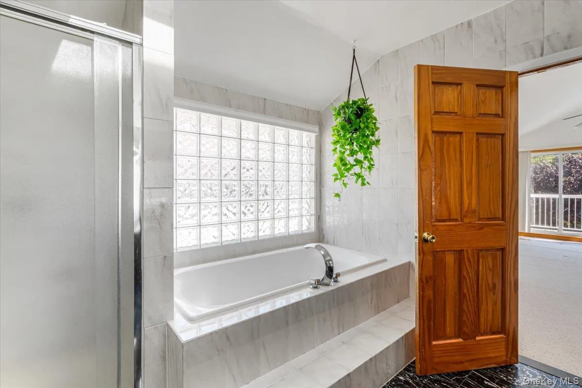 6461 230th Street, New York, NY, 5 Bedrooms Bedrooms, 10 Rooms Rooms,3 BathroomsBathrooms,Residential,For Rent,230th,0,1015603 6461 230th Street, New York, NY, 5 Bedrooms Bedrooms, 10 Rooms Rooms,3 BathroomsBathrooms,Residential,For Rent,230th,0,1015603