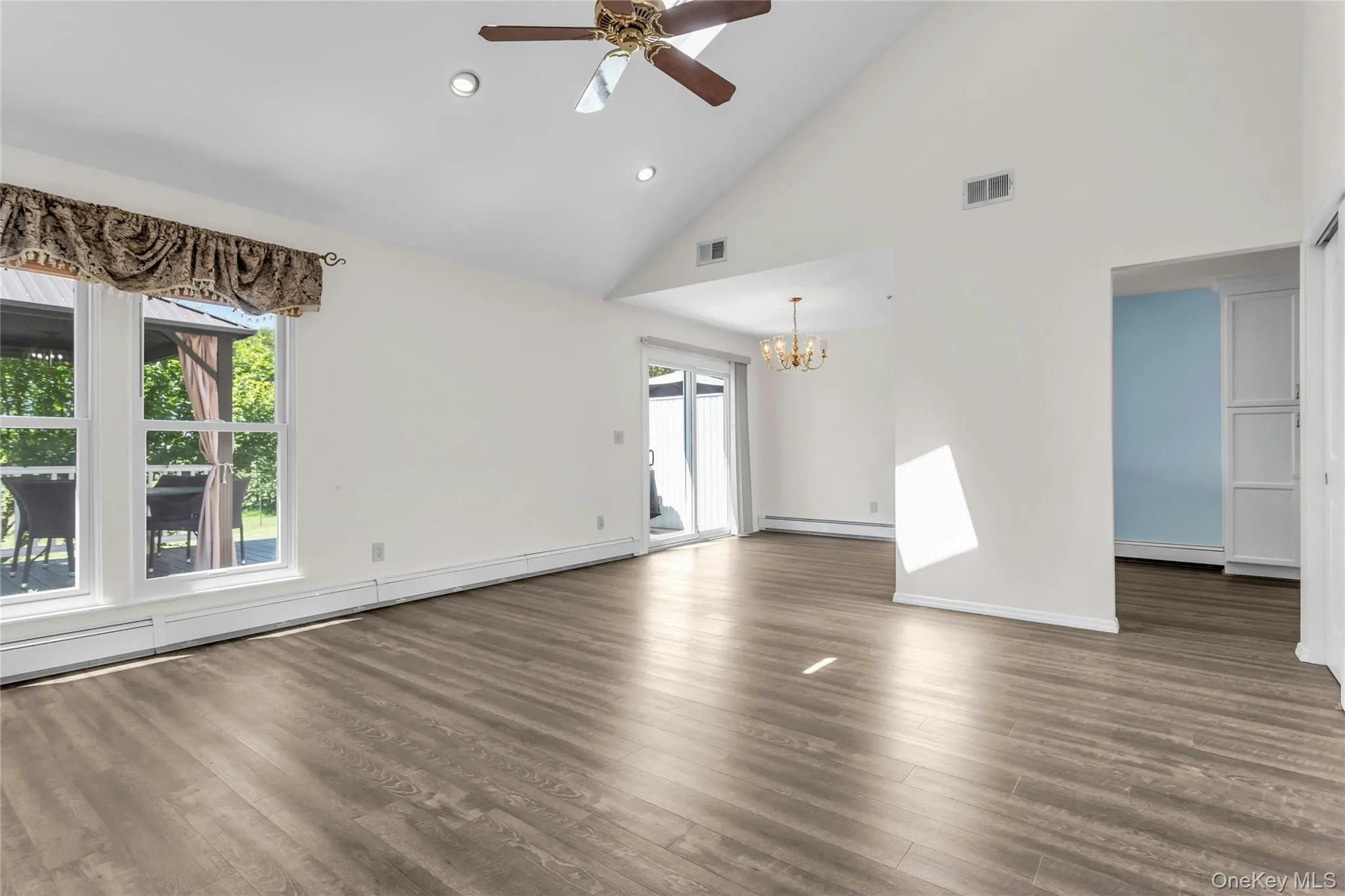 13 Potomac Court, Brookhaven, NY, 3 Bedrooms Bedrooms, 6 Rooms Rooms,2 BathroomsBathrooms,Residential,For Rent,Potomac,0,1015605 13 Potomac Court, Brookhaven, NY, 3 Bedrooms Bedrooms, 6 Rooms Rooms,2 BathroomsBathrooms,Residential,For Rent,Potomac,0,1015605