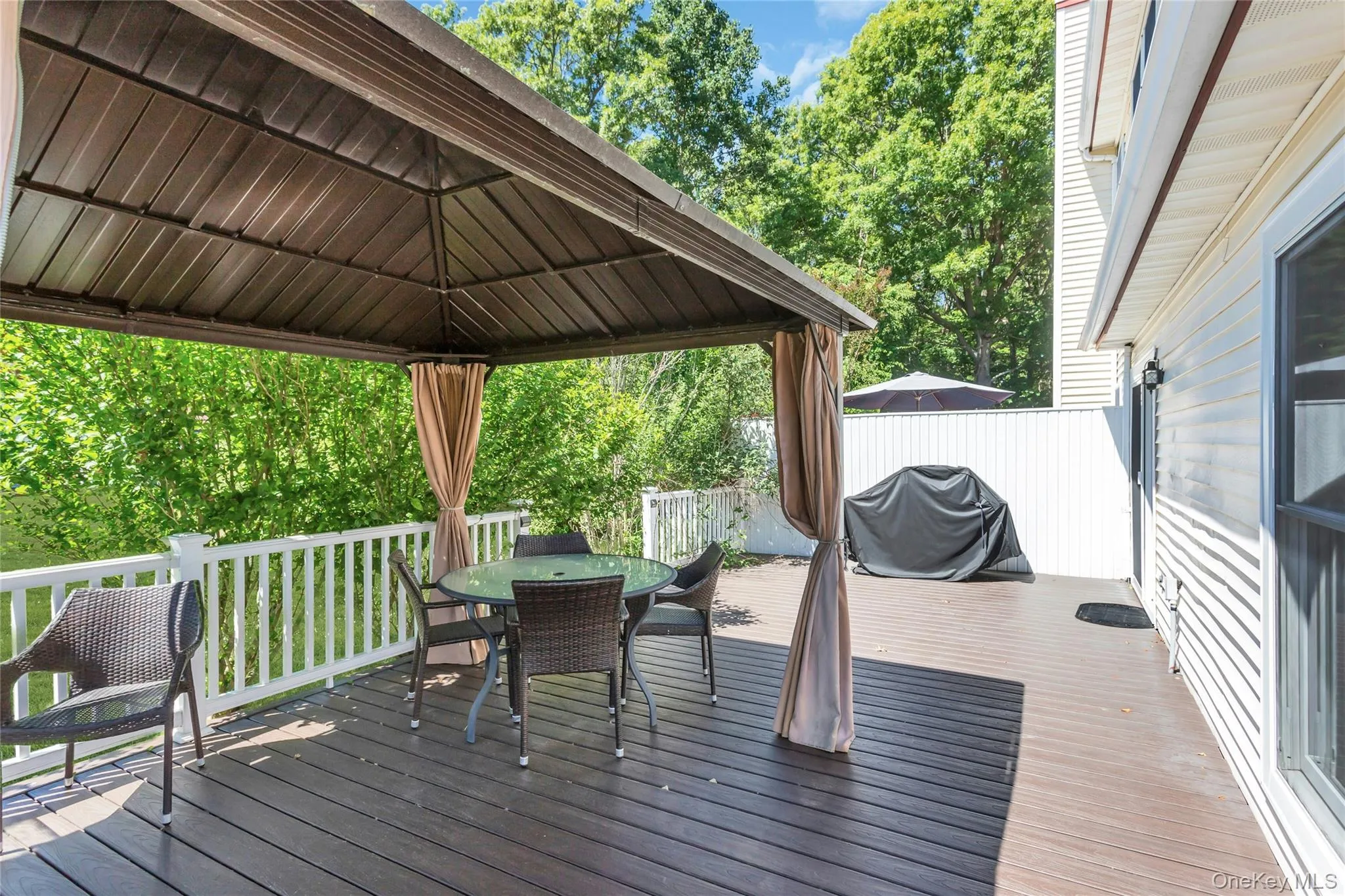 13 Potomac Court, Brookhaven, NY, 3 Bedrooms Bedrooms, 6 Rooms Rooms,2 BathroomsBathrooms,Residential,For Rent,Potomac,0,1015605 13 Potomac Court, Brookhaven, NY, 3 Bedrooms Bedrooms, 6 Rooms Rooms,2 BathroomsBathrooms,Residential,For Rent,Potomac,0,1015605