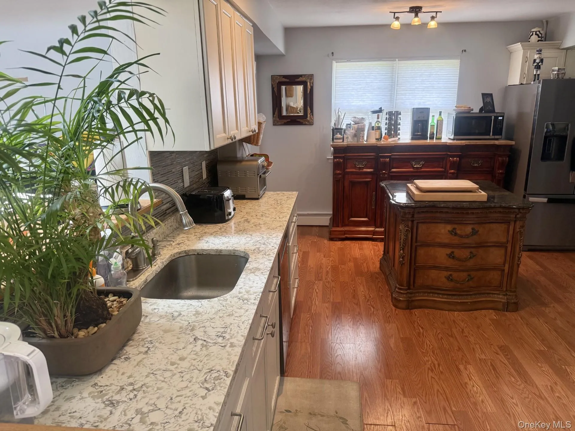 14 Green Place, Brookhaven, NY, 4 Bedrooms Bedrooms, 12 Rooms Rooms,2 BathroomsBathrooms,Residential Lease,For Rent,Green,0,1015607 14 Green Place, Brookhaven, NY, 4 Bedrooms Bedrooms, 12 Rooms Rooms,2 BathroomsBathrooms,Residential Lease,For Rent,Green,0,1015607