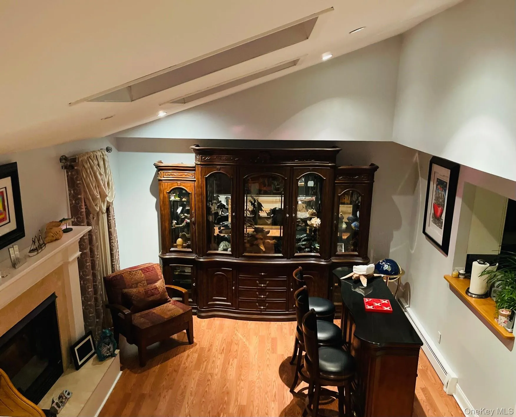 14 Green Place, Brookhaven, NY, 4 Bedrooms Bedrooms, 12 Rooms Rooms,2 BathroomsBathrooms,Residential Lease,For Rent,Green,0,1015607 14 Green Place, Brookhaven, NY, 4 Bedrooms Bedrooms, 12 Rooms Rooms,2 BathroomsBathrooms,Residential Lease,For Rent,Green,0,1015607