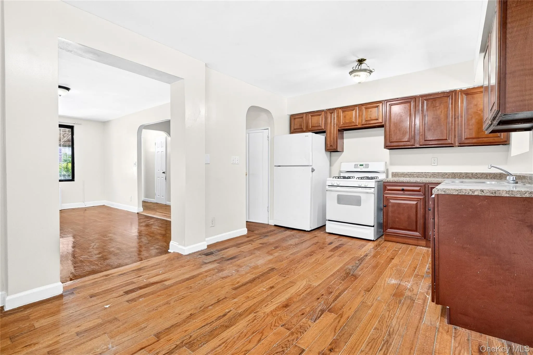 3885 Paulding Avenue, New York, NY, 3 Bedrooms Bedrooms, 5 Rooms Rooms,2 BathroomsBathrooms,Residential,For Rent,Paulding,0,1015609 3885 Paulding Avenue, New York, NY, 3 Bedrooms Bedrooms, 5 Rooms Rooms,2 BathroomsBathrooms,Residential,For Rent,Paulding,0,1015609