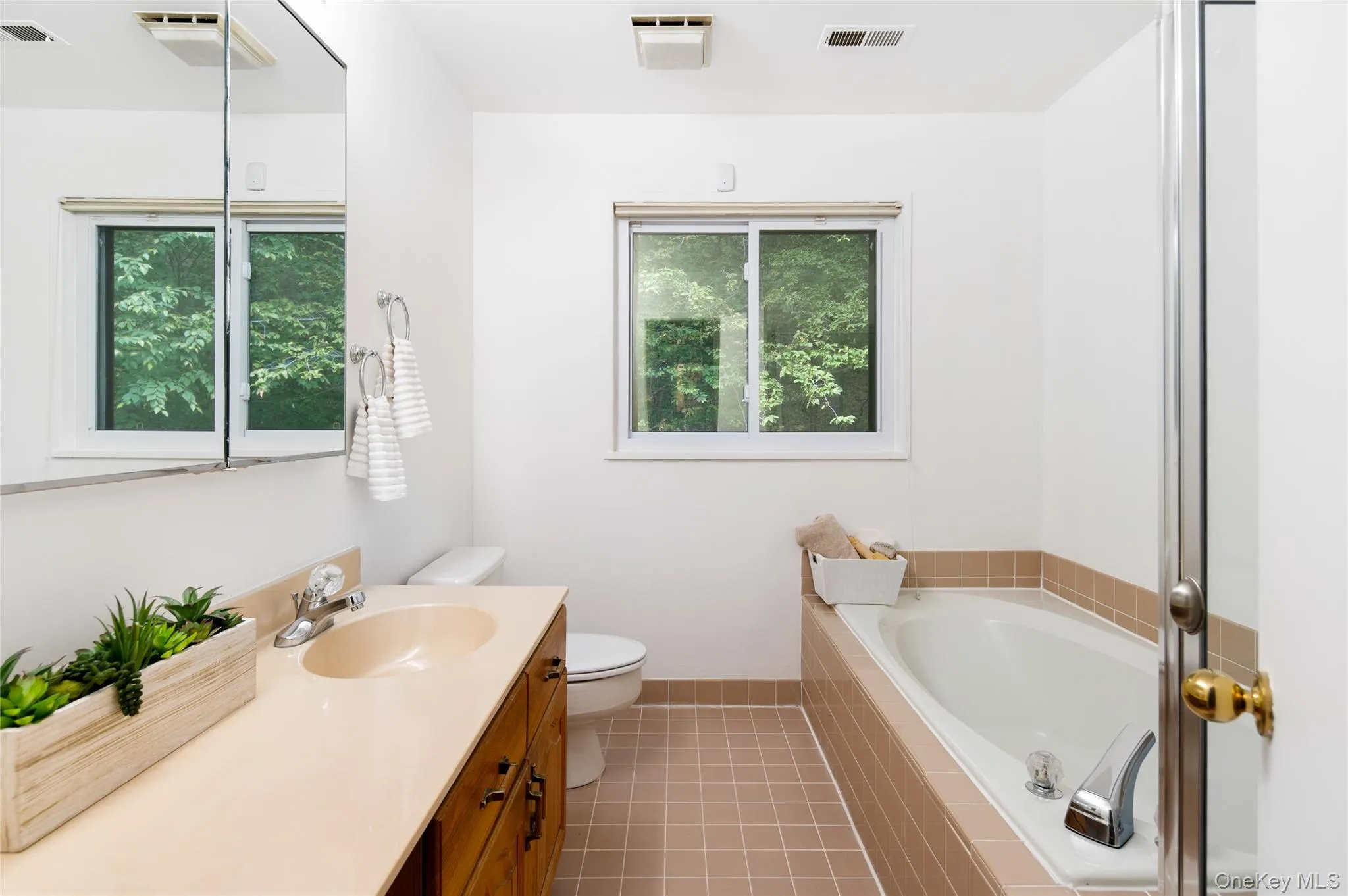 110 Woods End Road, New Castle, NY, 2 Bedrooms Bedrooms, 6 Rooms Rooms,2 BathroomsBathrooms,Residential,For Rent,Woods End,0,1015610 110 Woods End Road, New Castle, NY, 2 Bedrooms Bedrooms, 6 Rooms Rooms,2 BathroomsBathrooms,Residential,For Rent,Woods End,0,1015610
