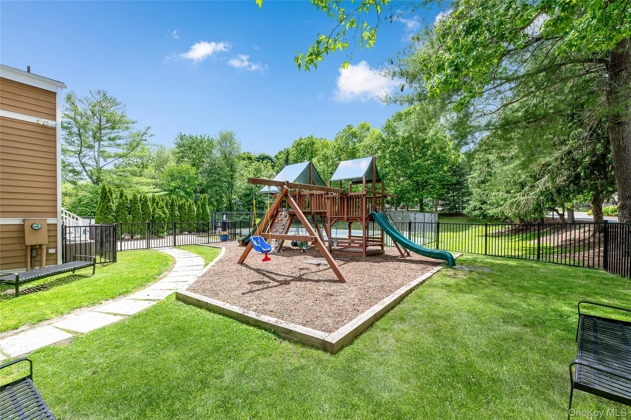 110 Woods End Road, New Castle, NY, 2 Bedrooms Bedrooms, 6 Rooms Rooms,2 BathroomsBathrooms,Residential,For Rent,Woods End,0,1015610 110 Woods End Road, New Castle, NY, 2 Bedrooms Bedrooms, 6 Rooms Rooms,2 BathroomsBathrooms,Residential,For Rent,Woods End,0,1015610