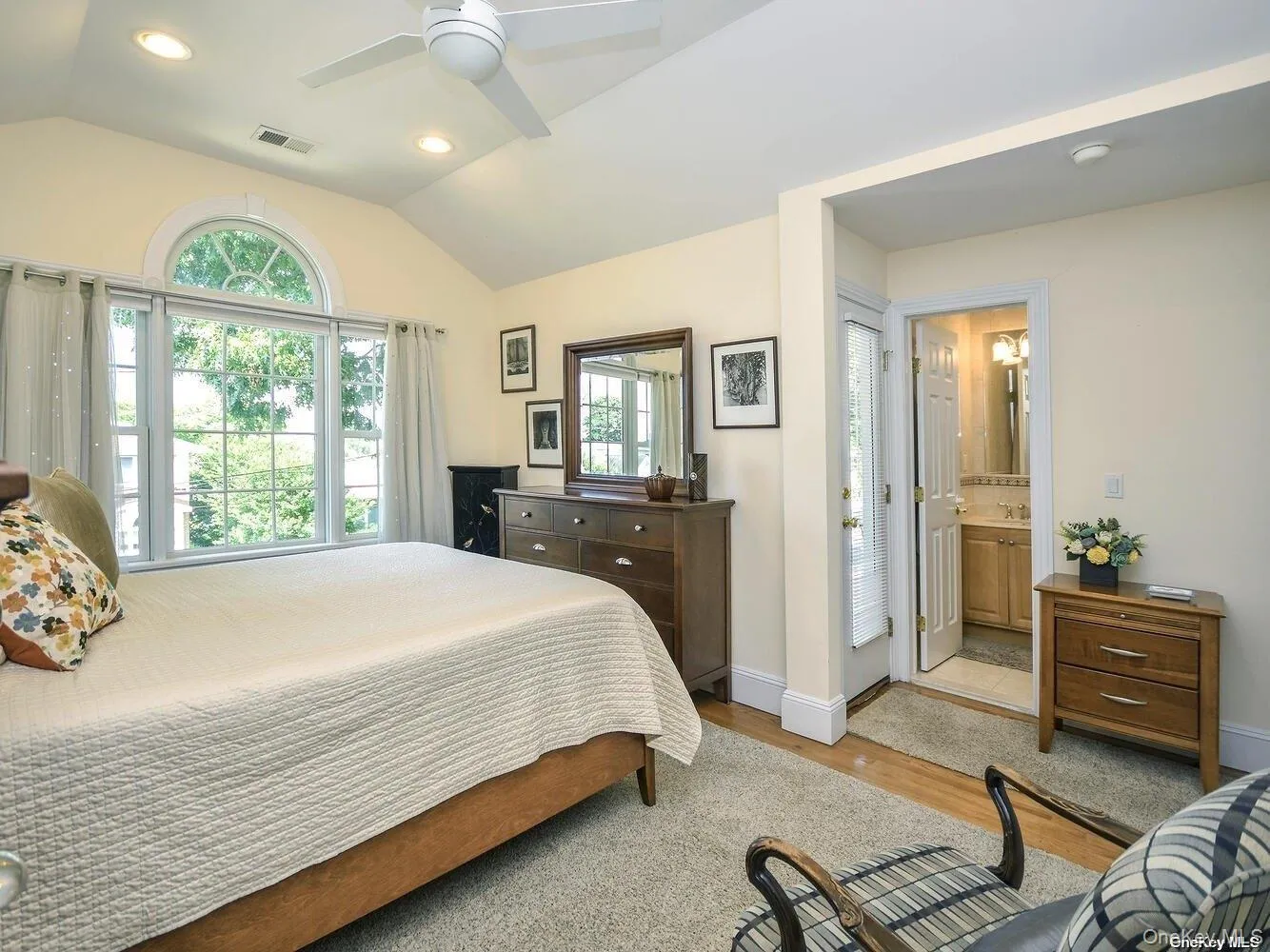 24 Sintsink Drive, North Hempstead, NY, 3 Bedrooms Bedrooms, 6 Rooms Rooms,2 BathroomsBathrooms,Residential Lease,For Rent,Sintsink,0,1015615 24 Sintsink Drive, North Hempstead, NY, 3 Bedrooms Bedrooms, 6 Rooms Rooms,2 BathroomsBathrooms,Residential Lease,For Rent,Sintsink,0,1015615