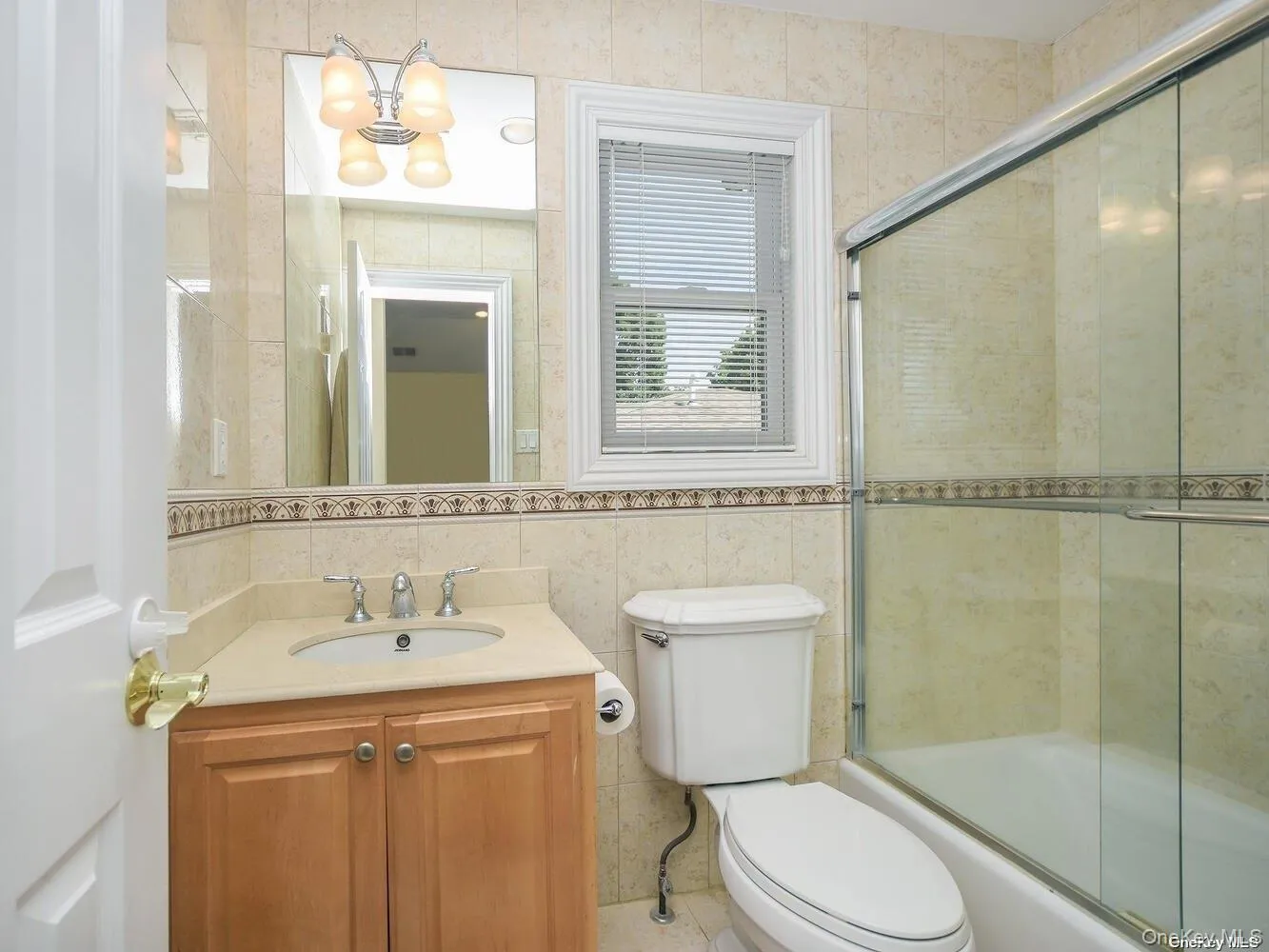 24 Sintsink Drive, North Hempstead, NY, 3 Bedrooms Bedrooms, 6 Rooms Rooms,2 BathroomsBathrooms,Residential Lease,For Rent,Sintsink,0,1015615 24 Sintsink Drive, North Hempstead, NY, 3 Bedrooms Bedrooms, 6 Rooms Rooms,2 BathroomsBathrooms,Residential Lease,For Rent,Sintsink,0,1015615