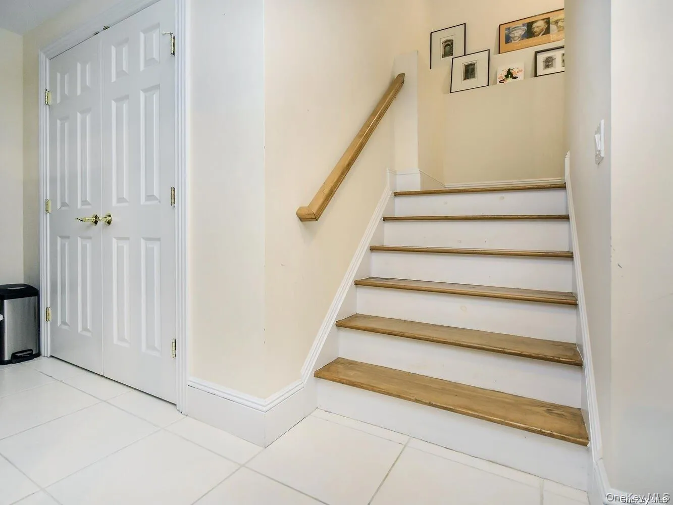 24 Sintsink Drive, North Hempstead, NY, 3 Bedrooms Bedrooms, 6 Rooms Rooms,2 BathroomsBathrooms,Residential Lease,For Rent,Sintsink,0,1015615 24 Sintsink Drive, North Hempstead, NY, 3 Bedrooms Bedrooms, 6 Rooms Rooms,2 BathroomsBathrooms,Residential Lease,For Rent,Sintsink,0,1015615