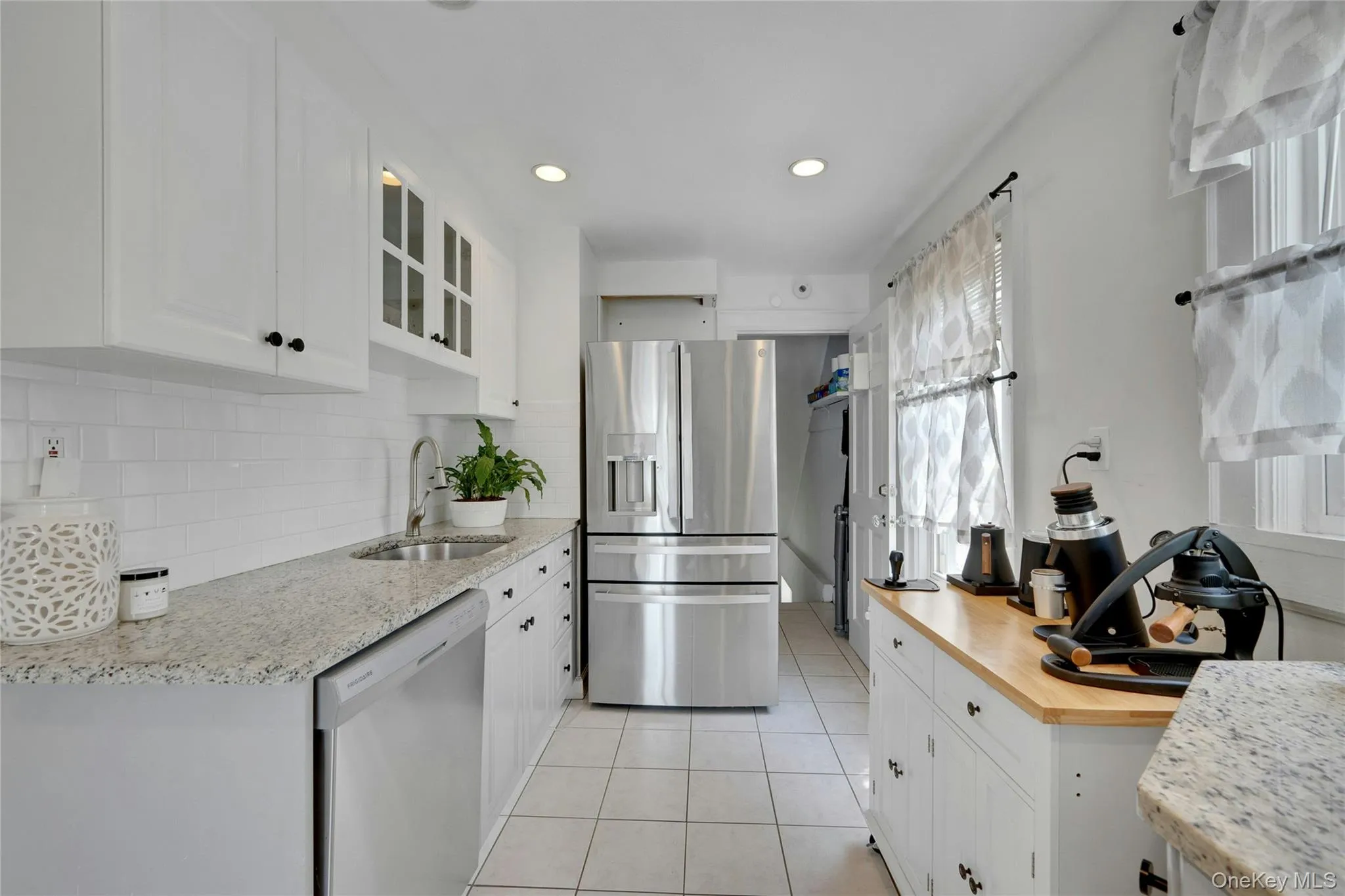 157 Columbia Avenue, Greenburgh, NY, 4 Bedrooms Bedrooms, 7 Rooms Rooms,2 BathroomsBathrooms,Residential Lease,For Rent,Columbia,0,1015618 157 Columbia Avenue, Greenburgh, NY, 4 Bedrooms Bedrooms, 7 Rooms Rooms,2 BathroomsBathrooms,Residential Lease,For Rent,Columbia,0,1015618