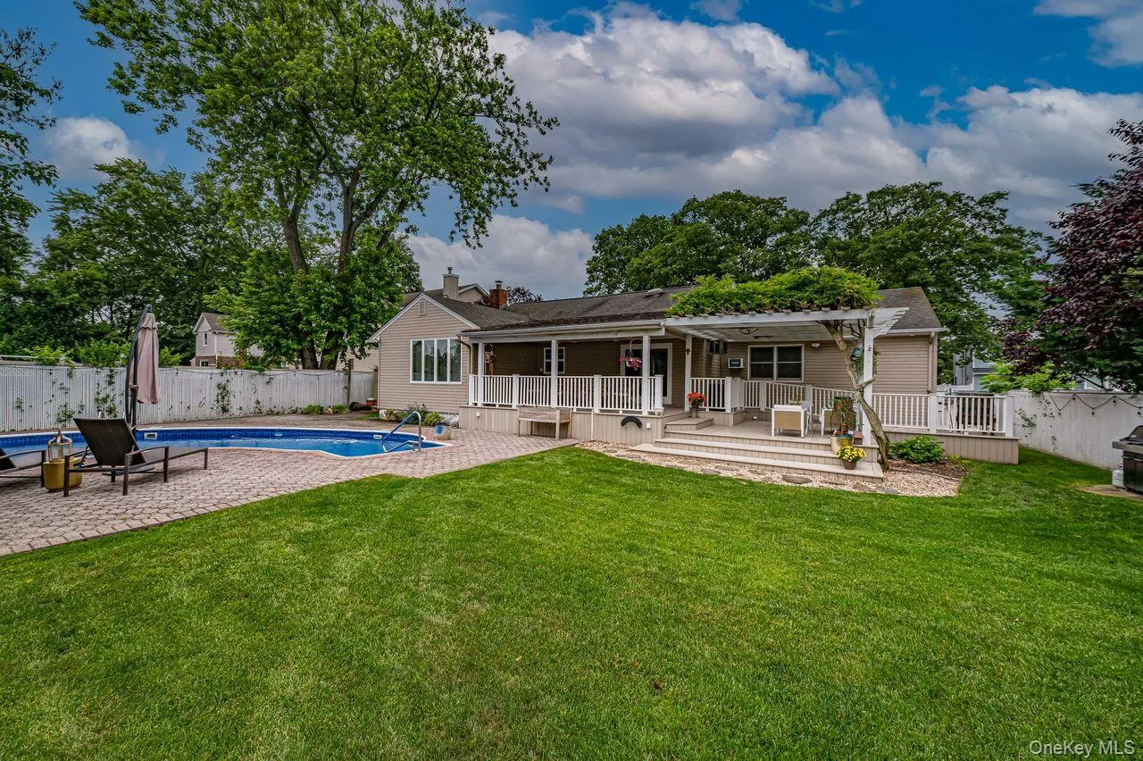 2349 Lincoln Street, Hempstead, NY, 4 Bedrooms Bedrooms, 9 Rooms Rooms,2 BathroomsBathrooms,Residential,For Rent,Lincoln,0,1015620 2349 Lincoln Street, Hempstead, NY, 4 Bedrooms Bedrooms, 9 Rooms Rooms,2 BathroomsBathrooms,Residential,For Rent,Lincoln,0,1015620