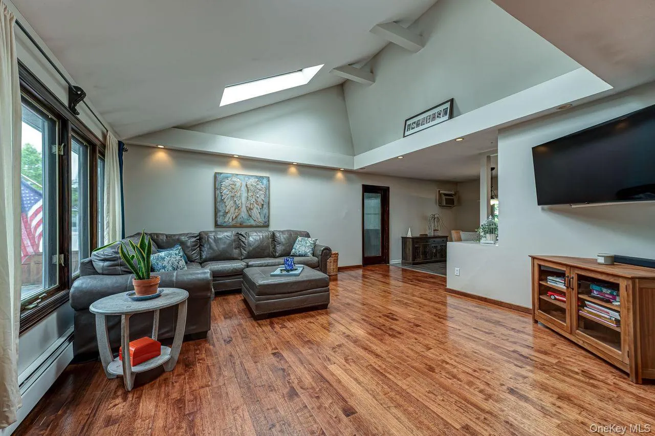 2349 Lincoln Street, Hempstead, NY, 4 Bedrooms Bedrooms, 9 Rooms Rooms,2 BathroomsBathrooms,Residential,For Rent,Lincoln,0,1015620 2349 Lincoln Street, Hempstead, NY, 4 Bedrooms Bedrooms, 9 Rooms Rooms,2 BathroomsBathrooms,Residential,For Rent,Lincoln,0,1015620