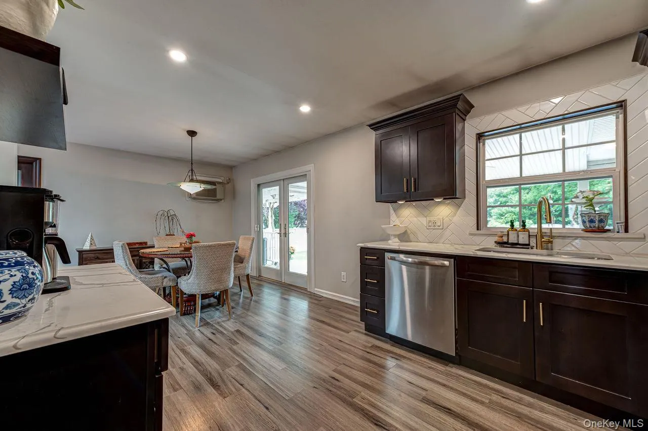 2349 Lincoln Street, Hempstead, NY, 4 Bedrooms Bedrooms, 9 Rooms Rooms,2 BathroomsBathrooms,Residential,For Rent,Lincoln,0,1015620 2349 Lincoln Street, Hempstead, NY, 4 Bedrooms Bedrooms, 9 Rooms Rooms,2 BathroomsBathrooms,Residential,For Rent,Lincoln,0,1015620