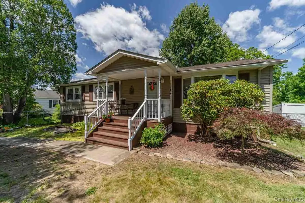 103 Prospect Avenue, Montgomery, NY, 3 Bedrooms Bedrooms, 6 Rooms Rooms,1 BathroomBathrooms,Residential,For Rent,Prospect,0,1015621 103 Prospect Avenue, Montgomery, NY, 3 Bedrooms Bedrooms, 6 Rooms Rooms,1 BathroomBathrooms,Residential,For Rent,Prospect,0,1015621