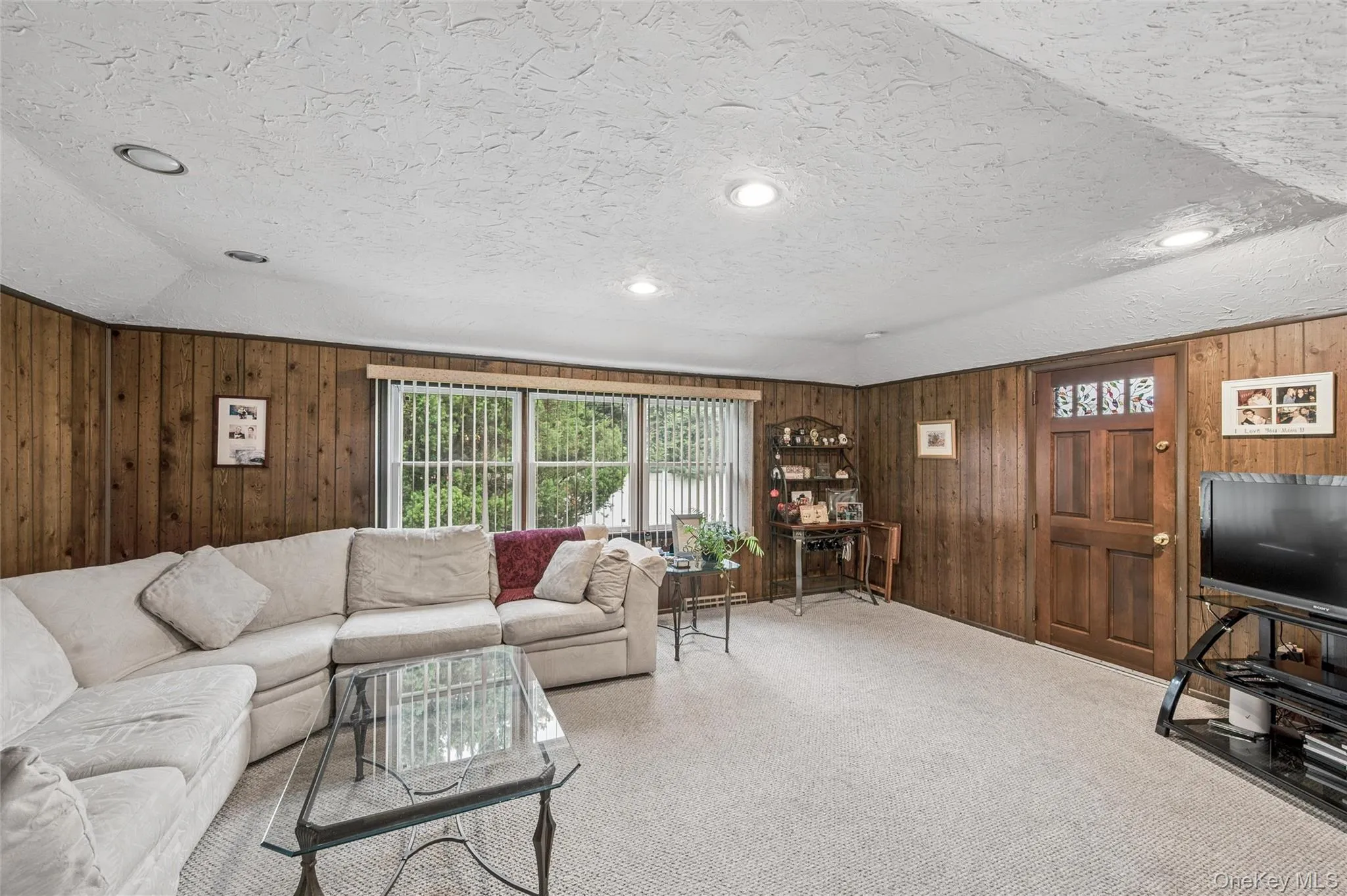 952 Roxbury Drive, Hempstead, NY, 4 Bedrooms Bedrooms, 8 Rooms Rooms,2 BathroomsBathrooms,Residential,For Rent,Roxbury,0,KEY1015622 952 Roxbury Drive, Hempstead, NY, 4 Bedrooms Bedrooms, 8 Rooms Rooms,2 BathroomsBathrooms,Residential,For Rent,Roxbury,0,KEY1015622