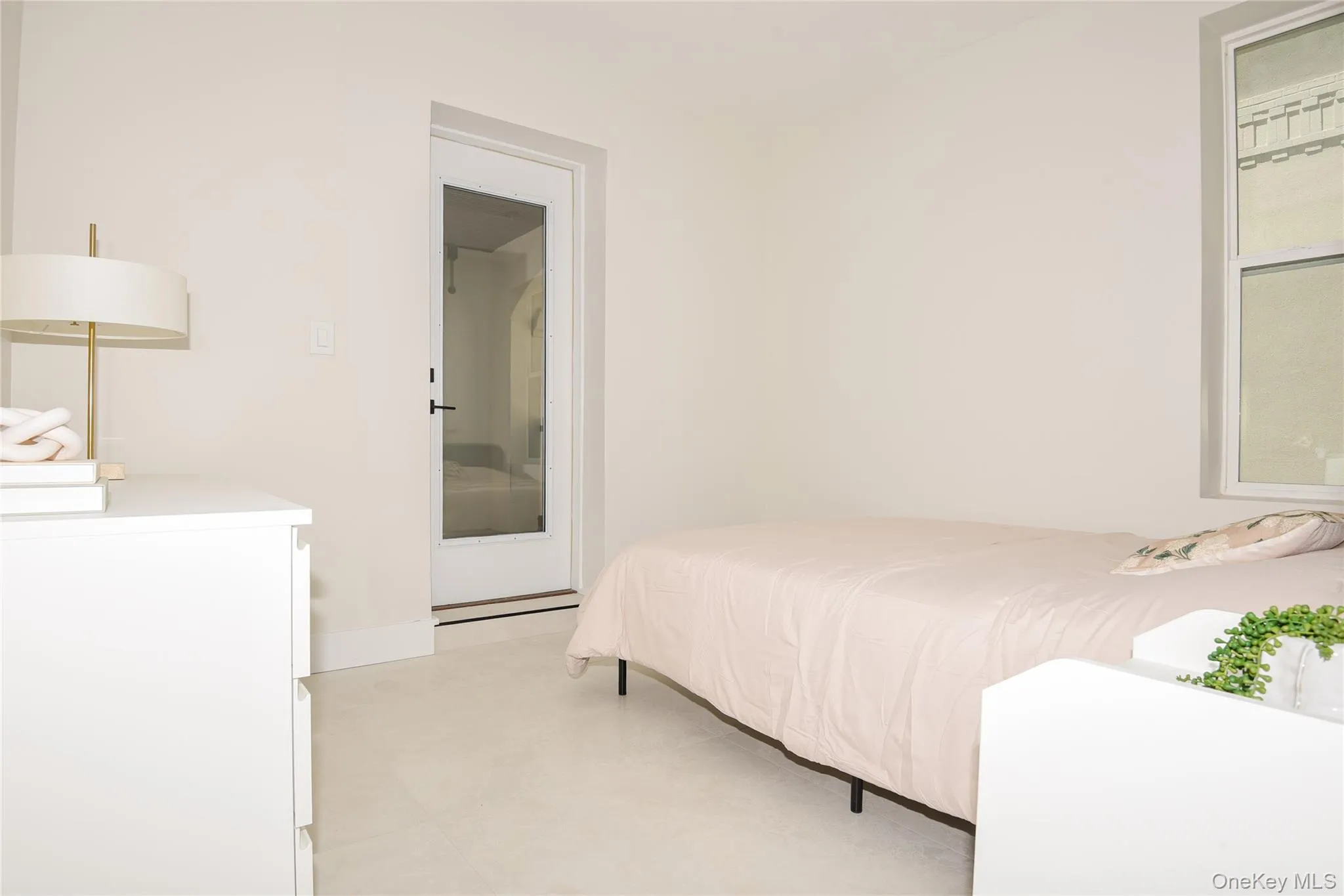 315 1M Broadway, Long Beach, NY, 2 Bedrooms Bedrooms, 5 Rooms Rooms,1 BathroomBathrooms,Residential Lease,For Rent,Broadway,0,1015624 315 1M Broadway, Long Beach, NY, 2 Bedrooms Bedrooms, 5 Rooms Rooms,1 BathroomBathrooms,Residential Lease,For Rent,Broadway,0,1015624
