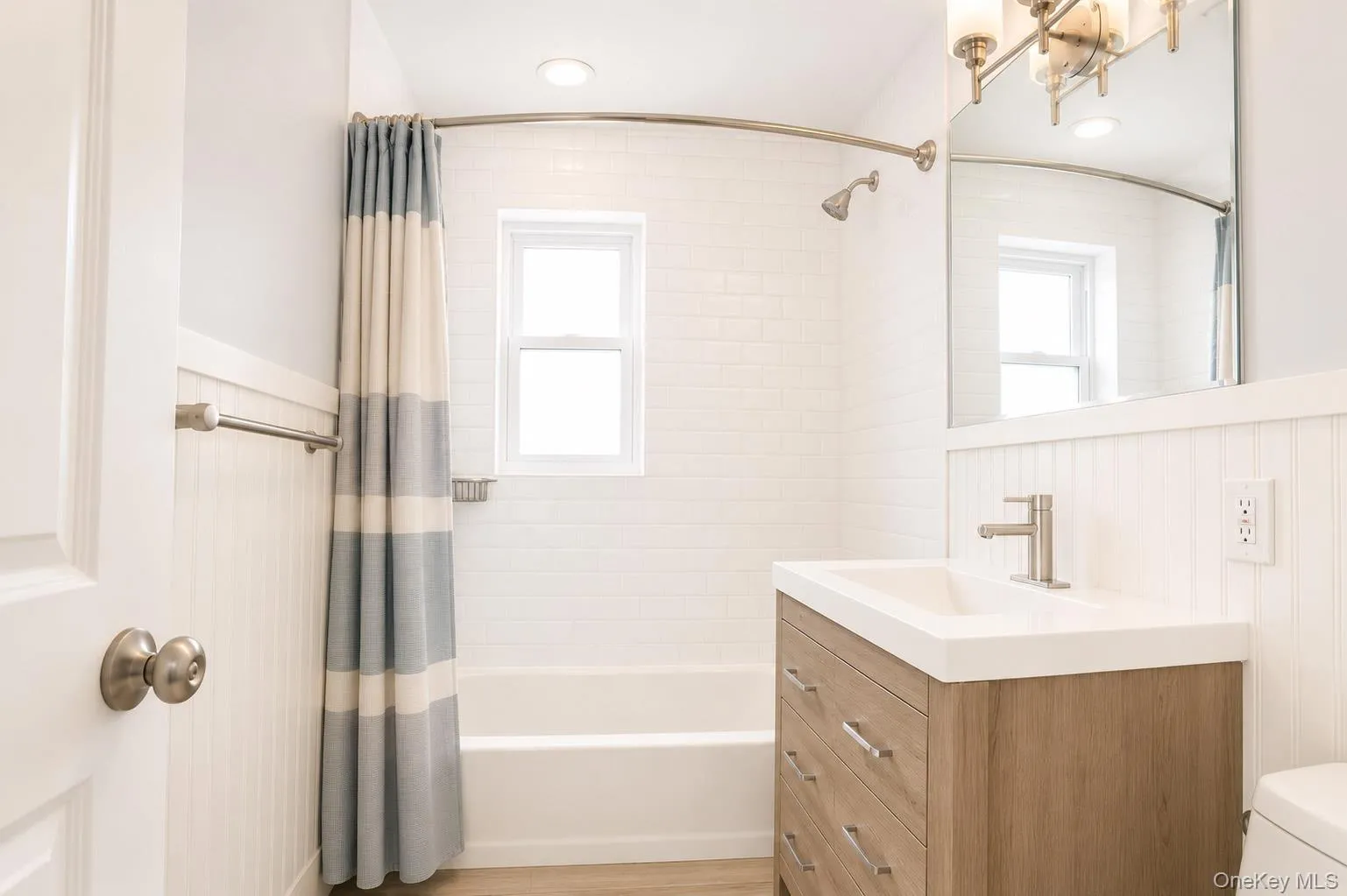 241 Broadway, Long Beach, NY, 1 Bedroom Bedrooms, 4 Rooms Rooms,1 BathroomBathrooms,Residential Lease,For Rent,Broadway,0,1015627 241 Broadway, Long Beach, NY, 1 Bedroom Bedrooms, 4 Rooms Rooms,1 BathroomBathrooms,Residential Lease,For Rent,Broadway,0,1015627