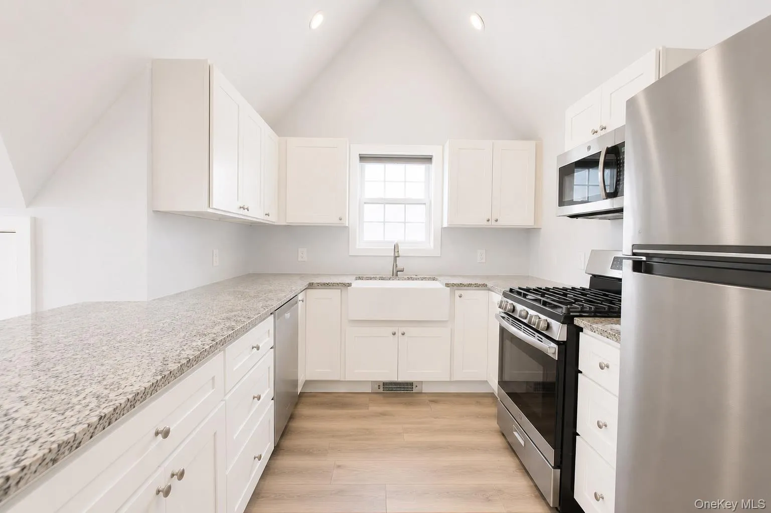 241 Broadway, Long Beach, NY, 1 Bedroom Bedrooms, 4 Rooms Rooms,1 BathroomBathrooms,Residential Lease,For Rent,Broadway,0,1015627 241 Broadway, Long Beach, NY, 1 Bedroom Bedrooms, 4 Rooms Rooms,1 BathroomBathrooms,Residential Lease,For Rent,Broadway,0,1015627