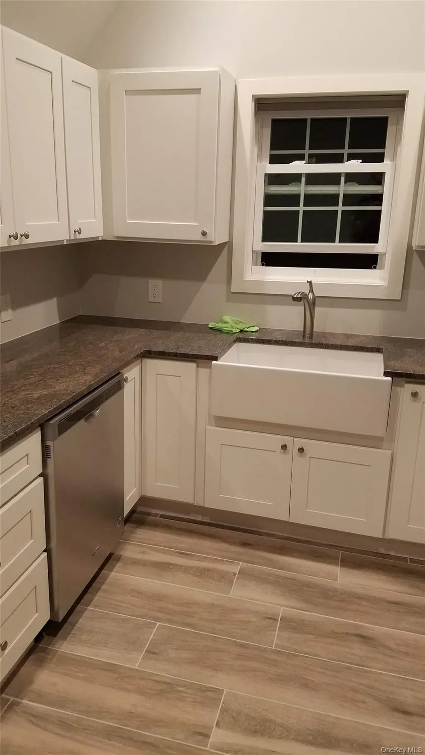241 Broadway, Long Beach, NY, 1 Bedroom Bedrooms, 4 Rooms Rooms,1 BathroomBathrooms,Residential Lease,For Rent,Broadway,0,1015627 241 Broadway, Long Beach, NY, 1 Bedroom Bedrooms, 4 Rooms Rooms,1 BathroomBathrooms,Residential Lease,For Rent,Broadway,0,1015627