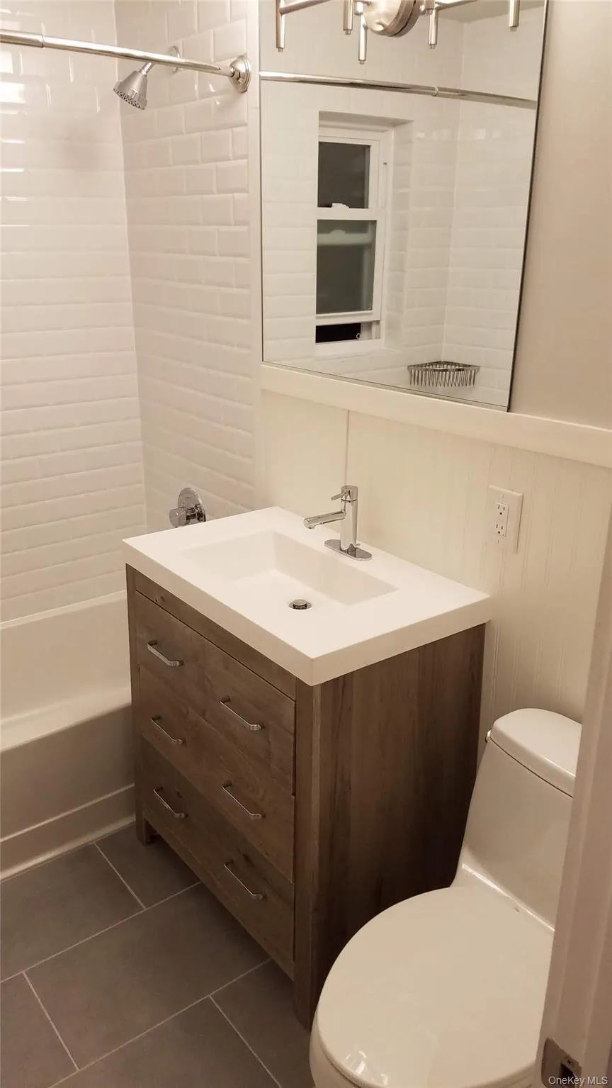 241 Broadway, Long Beach, NY, 1 Bedroom Bedrooms, 4 Rooms Rooms,1 BathroomBathrooms,Residential Lease,For Rent,Broadway,0,1015627 241 Broadway, Long Beach, NY, 1 Bedroom Bedrooms, 4 Rooms Rooms,1 BathroomBathrooms,Residential Lease,For Rent,Broadway,0,1015627