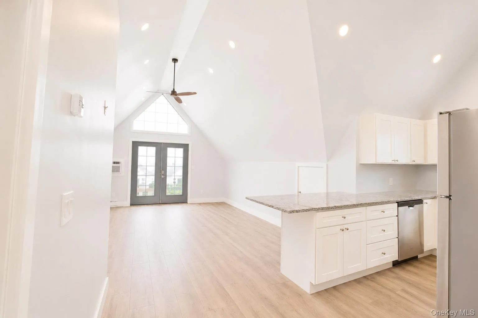 241 Broadway, Long Beach, NY, 1 Bedroom Bedrooms, 4 Rooms Rooms,1 BathroomBathrooms,Residential Lease,For Rent,Broadway,0,1015627 241 Broadway, Long Beach, NY, 1 Bedroom Bedrooms, 4 Rooms Rooms,1 BathroomBathrooms,Residential Lease,For Rent,Broadway,0,1015627