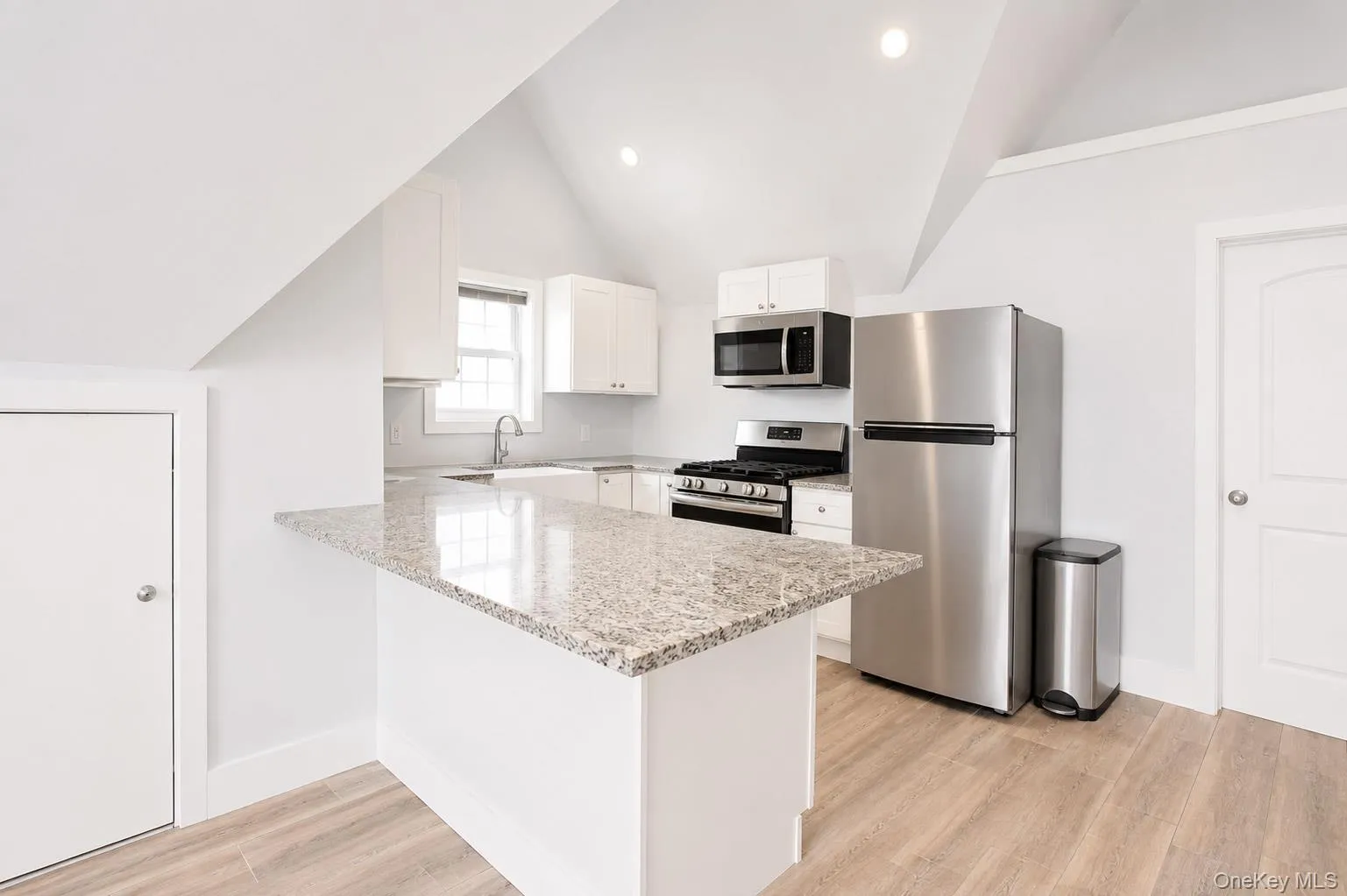 241 Broadway, Long Beach, NY, 1 Bedroom Bedrooms, 4 Rooms Rooms,1 BathroomBathrooms,Residential Lease,For Rent,Broadway,0,1015627 241 Broadway, Long Beach, NY, 1 Bedroom Bedrooms, 4 Rooms Rooms,1 BathroomBathrooms,Residential Lease,For Rent,Broadway,0,1015627
