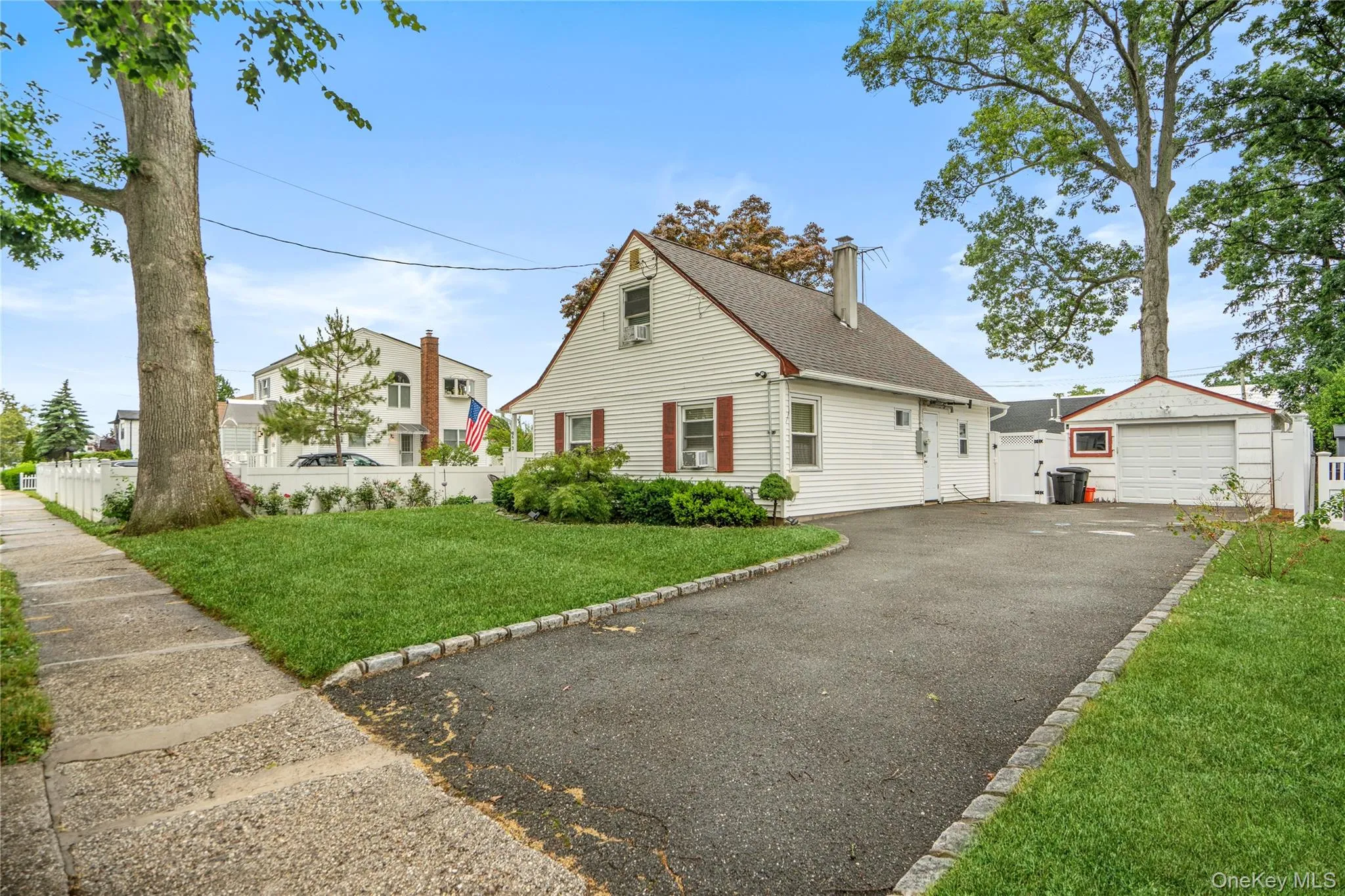 633 Robin Court, Hempstead, NY, 3 Bedrooms Bedrooms, 5 Rooms Rooms,1 BathroomBathrooms,Residential,For Rent,Robin,0,KEY1015629 633 Robin Court, Hempstead, NY, 3 Bedrooms Bedrooms, 5 Rooms Rooms,1 BathroomBathrooms,Residential,For Rent,Robin,0,KEY1015629