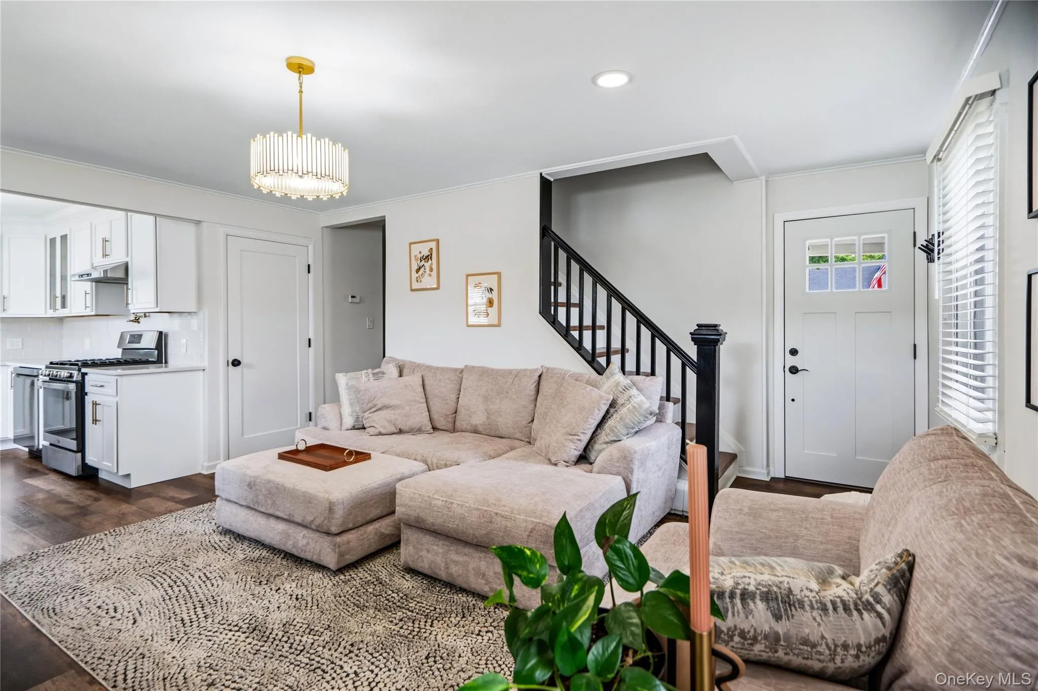 633 Robin Court, Hempstead, NY, 3 Bedrooms Bedrooms, 5 Rooms Rooms,1 BathroomBathrooms,Residential,For Rent,Robin,0,KEY1015629 633 Robin Court, Hempstead, NY, 3 Bedrooms Bedrooms, 5 Rooms Rooms,1 BathroomBathrooms,Residential,For Rent,Robin,0,KEY1015629