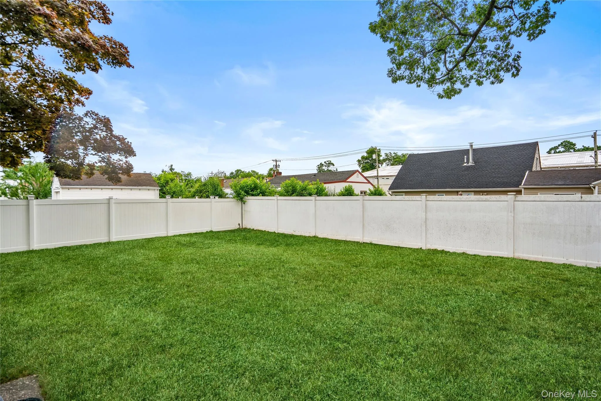 633 Robin Court, Hempstead, NY, 3 Bedrooms Bedrooms, 5 Rooms Rooms,1 BathroomBathrooms,Residential,For Rent,Robin,0,KEY1015629 633 Robin Court, Hempstead, NY, 3 Bedrooms Bedrooms, 5 Rooms Rooms,1 BathroomBathrooms,Residential,For Rent,Robin,0,KEY1015629