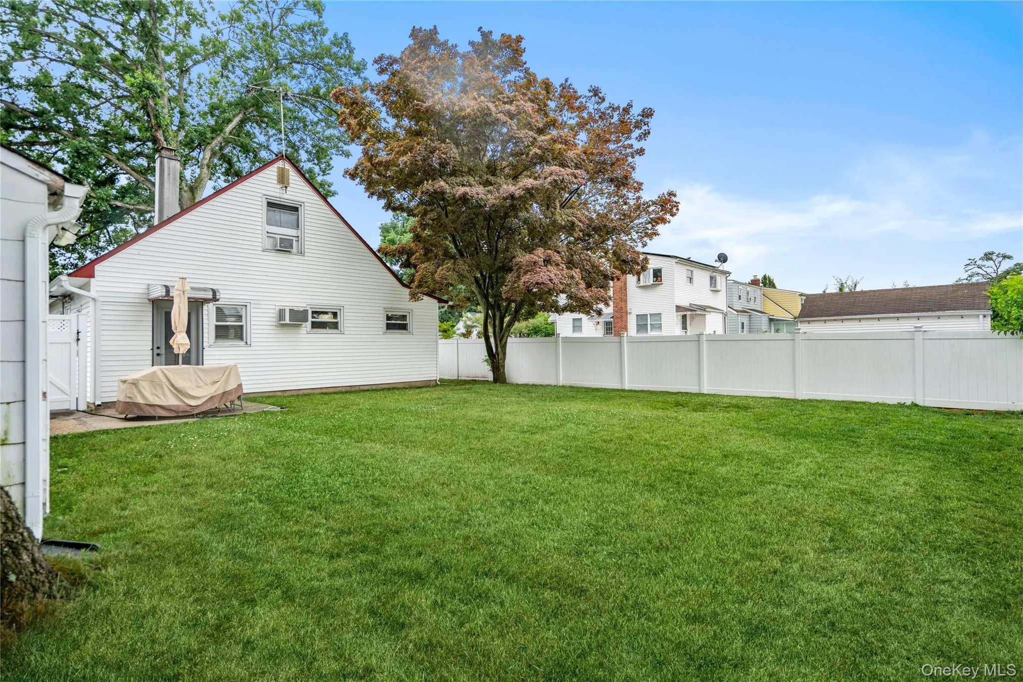633 Robin Court, Hempstead, NY, 3 Bedrooms Bedrooms, 5 Rooms Rooms,1 BathroomBathrooms,Residential,For Rent,Robin,0,KEY1015629 633 Robin Court, Hempstead, NY, 3 Bedrooms Bedrooms, 5 Rooms Rooms,1 BathroomBathrooms,Residential,For Rent,Robin,0,KEY1015629