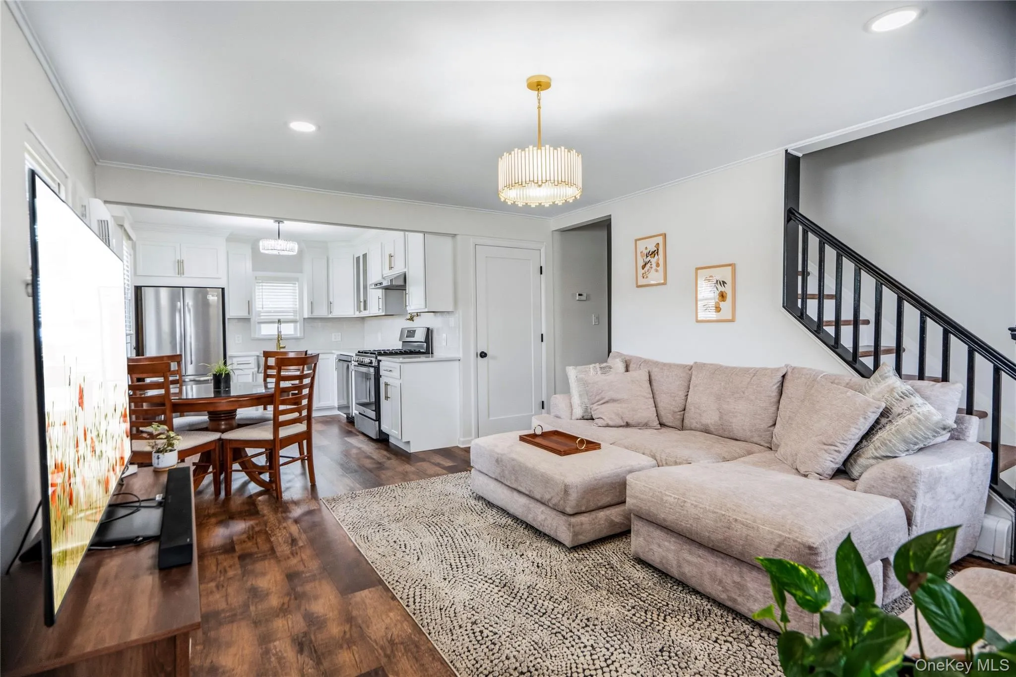 633 Robin Court, Hempstead, NY, 3 Bedrooms Bedrooms, 5 Rooms Rooms,1 BathroomBathrooms,Residential,For Rent,Robin,0,KEY1015629 633 Robin Court, Hempstead, NY, 3 Bedrooms Bedrooms, 5 Rooms Rooms,1 BathroomBathrooms,Residential,For Rent,Robin,0,KEY1015629