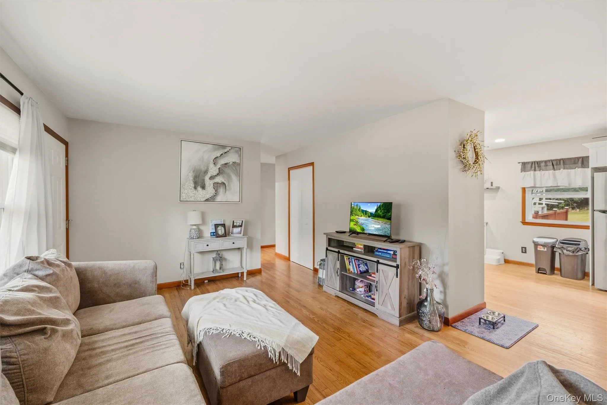 31 Wickham Drive, Warwick (town), NY, 3 Bedrooms Bedrooms, 7 Rooms Rooms,1 BathroomBathrooms,Residential,For Rent,Wickham,0,1015634 31 Wickham Drive, Warwick (town), NY, 3 Bedrooms Bedrooms, 7 Rooms Rooms,1 BathroomBathrooms,Residential,For Rent,Wickham,0,1015634