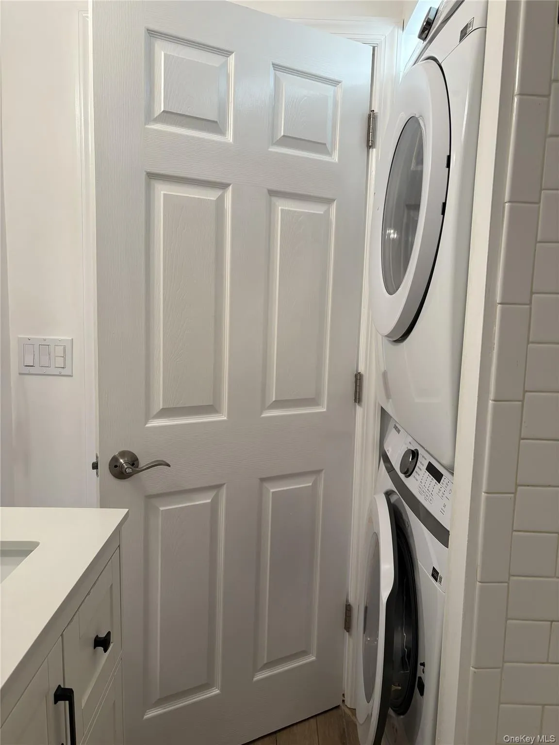 50 Pine Street, Brookhaven, NY, 3 Bedrooms Bedrooms, 5 Rooms Rooms,1 BathroomBathrooms,Residential Lease,For Rent,Pine,0,1015637 50 Pine Street, Brookhaven, NY, 3 Bedrooms Bedrooms, 5 Rooms Rooms,1 BathroomBathrooms,Residential Lease,For Rent,Pine,0,1015637