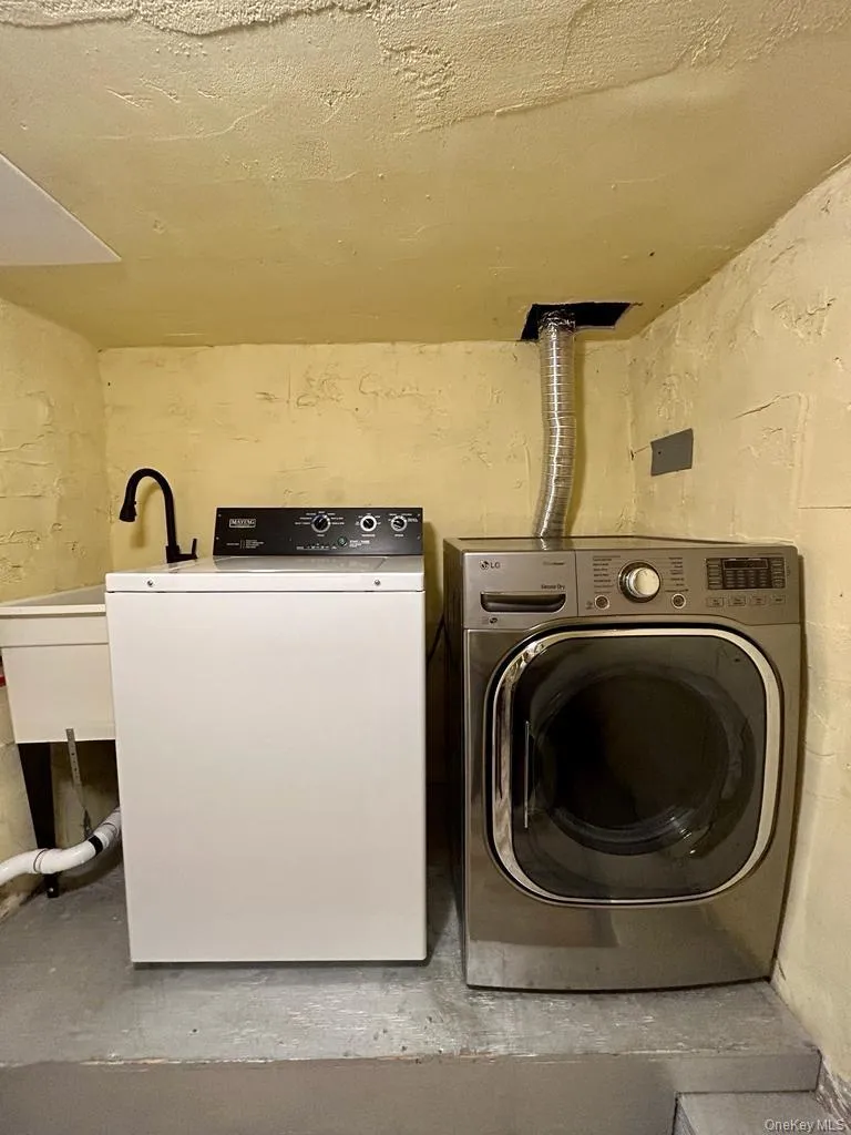 3 Elm Road, Somers, NY, 2 Bedrooms Bedrooms, 5 Rooms Rooms,2 BathroomsBathrooms,Residential Lease,For Rent,Elm,0,1015639 3 Elm Road, Somers, NY, 2 Bedrooms Bedrooms, 5 Rooms Rooms,2 BathroomsBathrooms,Residential Lease,For Rent,Elm,0,1015639