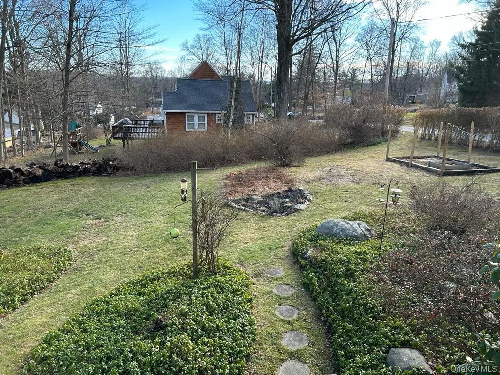 3 Elm Road, Somers, NY, 2 Bedrooms Bedrooms, 5 Rooms Rooms,2 BathroomsBathrooms,Residential Lease,For Rent,Elm,0,1015639 3 Elm Road, Somers, NY, 2 Bedrooms Bedrooms, 5 Rooms Rooms,2 BathroomsBathrooms,Residential Lease,For Rent,Elm,0,1015639