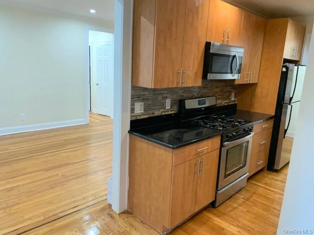 312 Main Street, White Plains, NY, 1 Bedroom Bedrooms, 3 Rooms Rooms,1 BathroomBathrooms,Residential Lease,For Rent,Main,0,1015641 312 Main Street, White Plains, NY, 1 Bedroom Bedrooms, 3 Rooms Rooms,1 BathroomBathrooms,Residential Lease,For Rent,Main,0,1015641