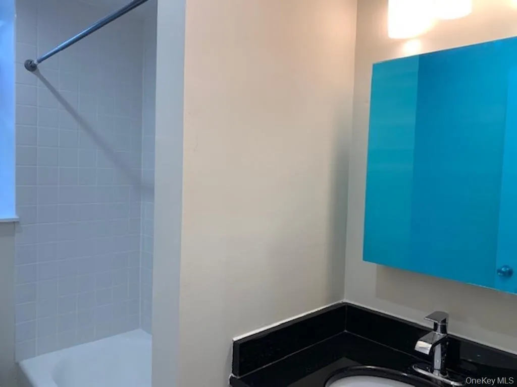 312 Main Street, White Plains, NY, 1 Bedroom Bedrooms, 3 Rooms Rooms,1 BathroomBathrooms,Residential Lease,For Rent,Main,0,1015641 312 Main Street, White Plains, NY, 1 Bedroom Bedrooms, 3 Rooms Rooms,1 BathroomBathrooms,Residential Lease,For Rent,Main,0,1015641