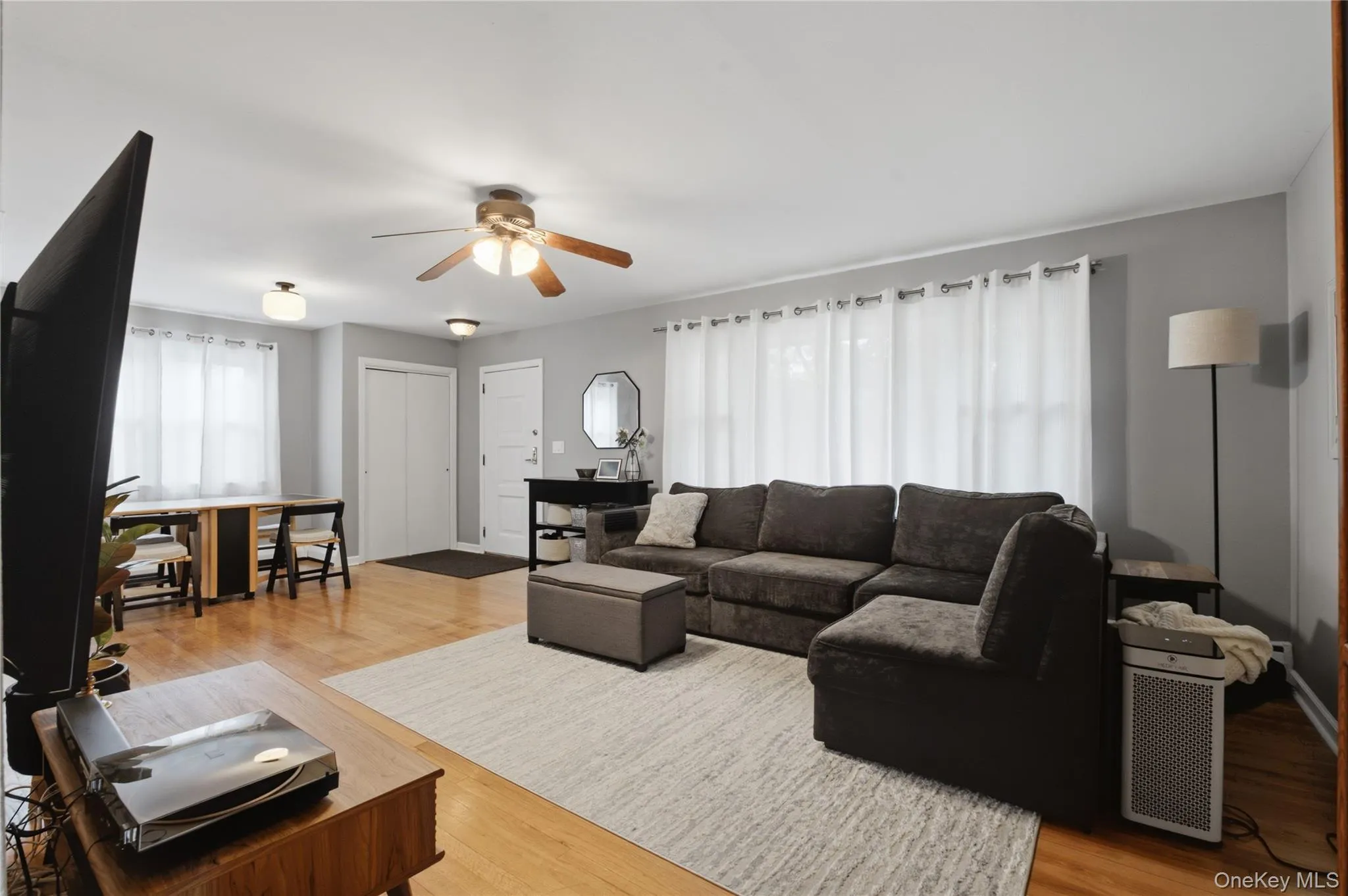 11 Forest Drive, Ramapo, NY, 3 Bedrooms Bedrooms, 7 Rooms Rooms,2 BathroomsBathrooms,Residential,For Rent,Forest,0,1015642 11 Forest Drive, Ramapo, NY, 3 Bedrooms Bedrooms, 7 Rooms Rooms,2 BathroomsBathrooms,Residential,For Rent,Forest,0,1015642