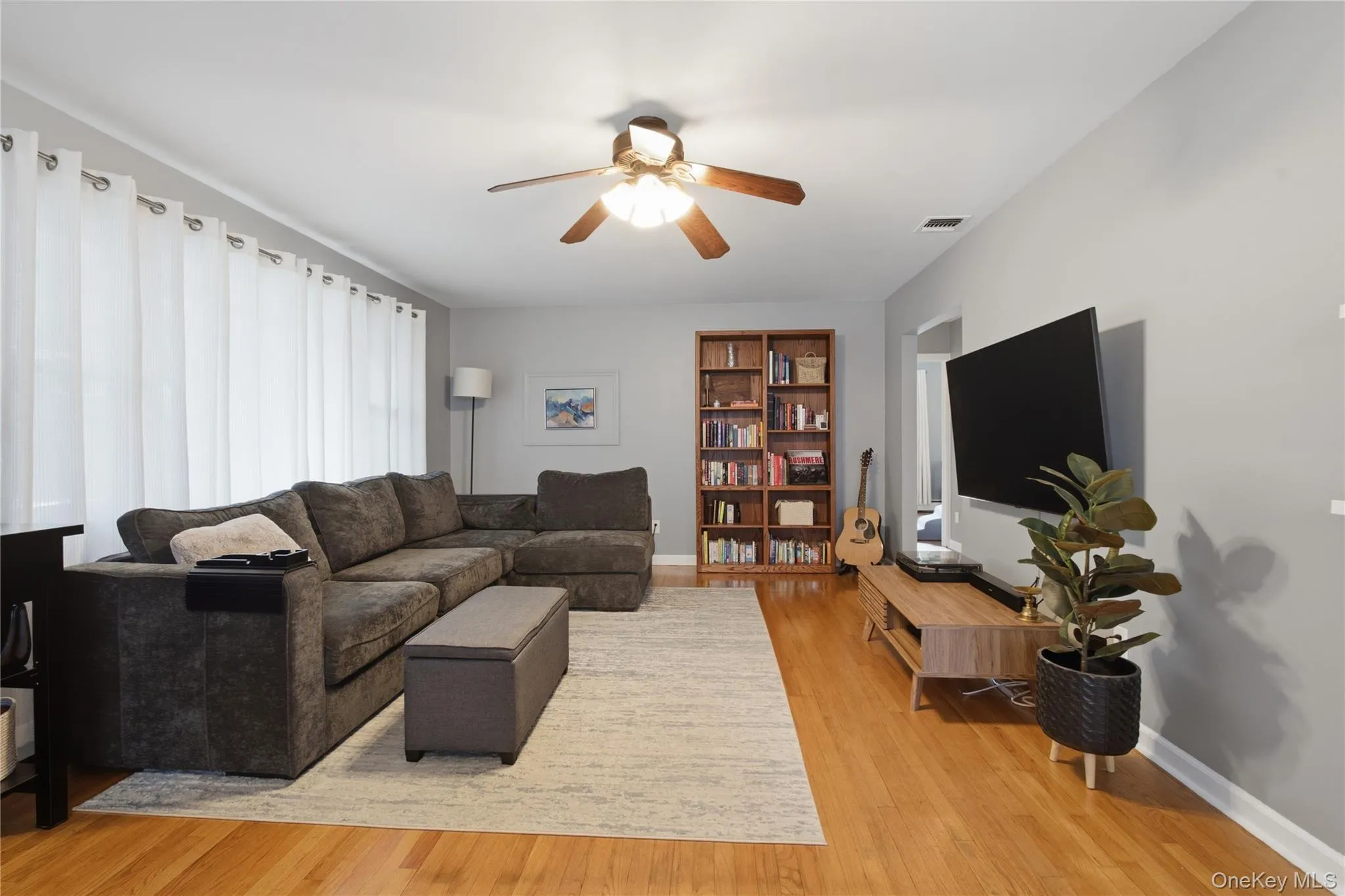 11 Forest Drive, Ramapo, NY, 3 Bedrooms Bedrooms, 7 Rooms Rooms,2 BathroomsBathrooms,Residential,For Rent,Forest,0,1015642 11 Forest Drive, Ramapo, NY, 3 Bedrooms Bedrooms, 7 Rooms Rooms,2 BathroomsBathrooms,Residential,For Rent,Forest,0,1015642