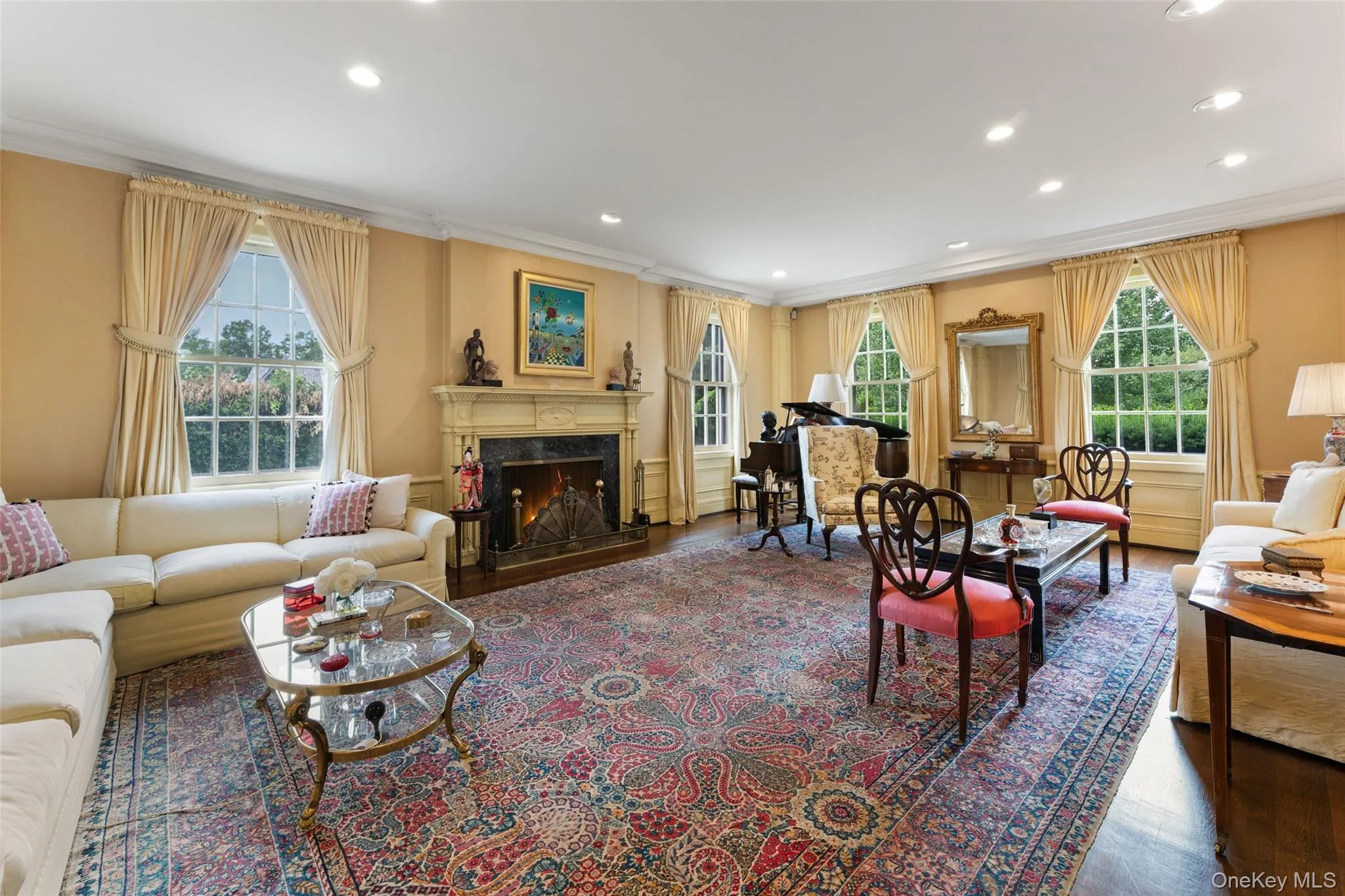 Living Room with multiple epxosures Living Room with multiple epxosures