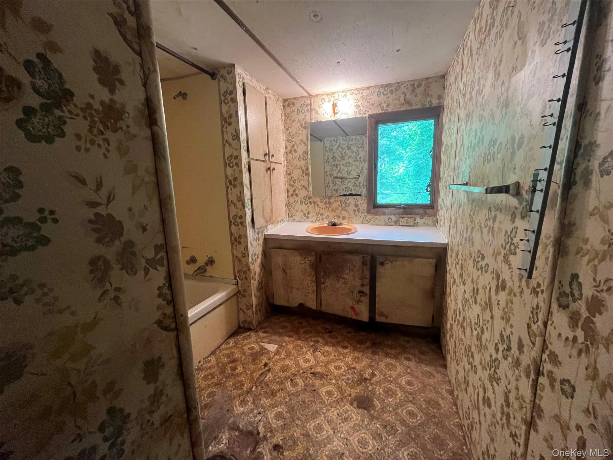 1145 Glasco Turnpike, Saugerties, NY, 3 Bedrooms Bedrooms, 5 Rooms Rooms,2 BathroomsBathrooms,Residential,For Rent,Glasco,0,1015646 1145 Glasco Turnpike, Saugerties, NY, 3 Bedrooms Bedrooms, 5 Rooms Rooms,2 BathroomsBathrooms,Residential,For Rent,Glasco,0,1015646