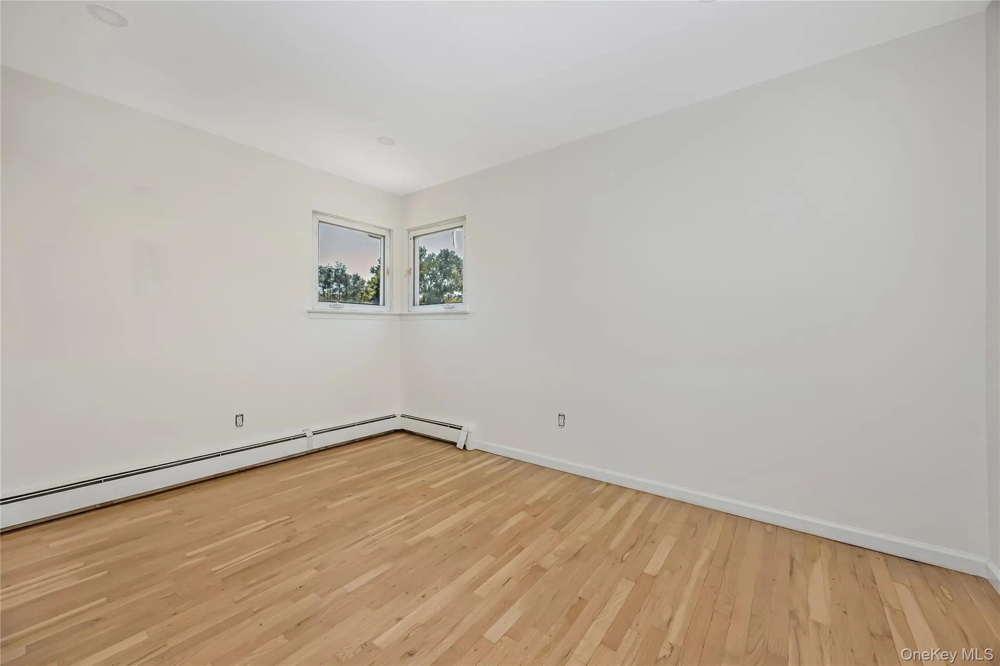 1103 Carlls Straight Path, Huntington, NY, 4 Bedrooms Bedrooms, 8 Rooms Rooms,2 BathroomsBathrooms,Residential,For Rent,Carlls Straight,0,KEY1015654 1103 Carlls Straight Path, Huntington, NY, 4 Bedrooms Bedrooms, 8 Rooms Rooms,2 BathroomsBathrooms,Residential,For Rent,Carlls Straight,0,KEY1015654