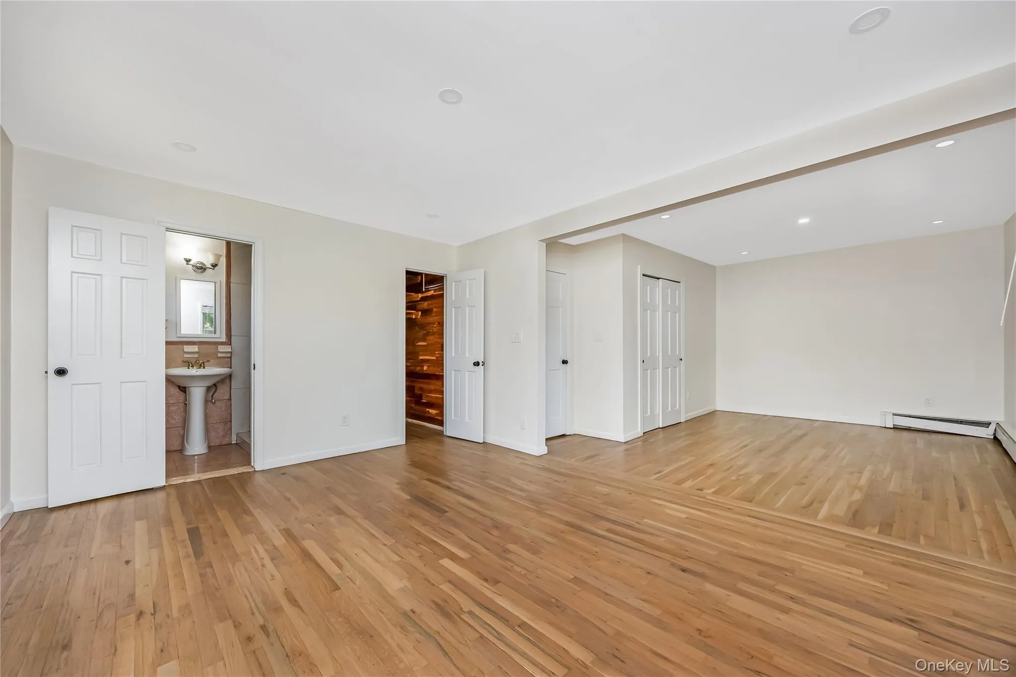1103 Carlls Straight Path, Huntington, NY, 4 Bedrooms Bedrooms, 8 Rooms Rooms,2 BathroomsBathrooms,Residential,For Rent,Carlls Straight,0,1015654 1103 Carlls Straight Path, Huntington, NY, 4 Bedrooms Bedrooms, 8 Rooms Rooms,2 BathroomsBathrooms,Residential,For Rent,Carlls Straight,0,1015654