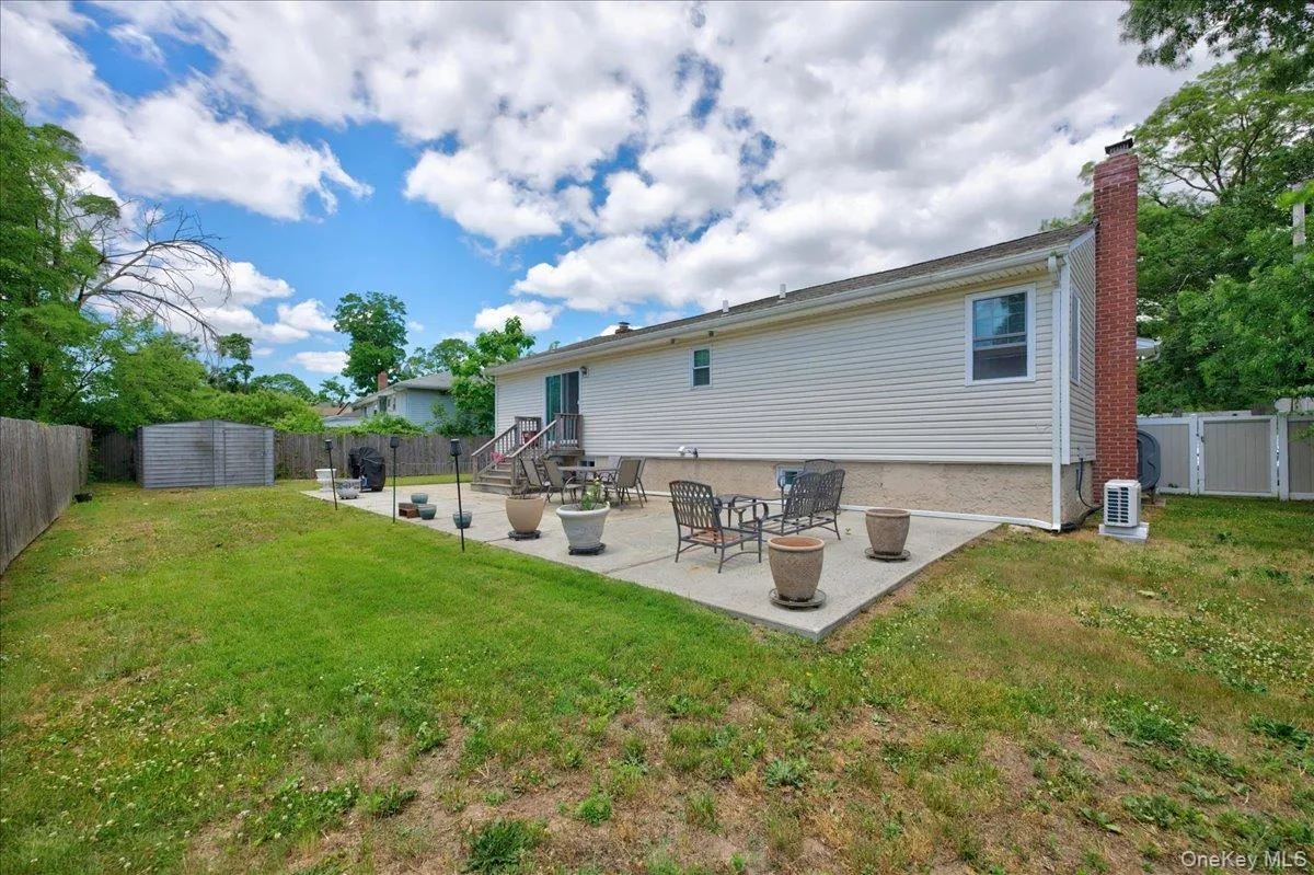 23 Anna Street, Islip, NY, 3 Bedrooms Bedrooms, 6 Rooms Rooms,2 BathroomsBathrooms,Residential,For Rent,Anna,0,1015660 23 Anna Street, Islip, NY, 3 Bedrooms Bedrooms, 6 Rooms Rooms,2 BathroomsBathrooms,Residential,For Rent,Anna,0,1015660